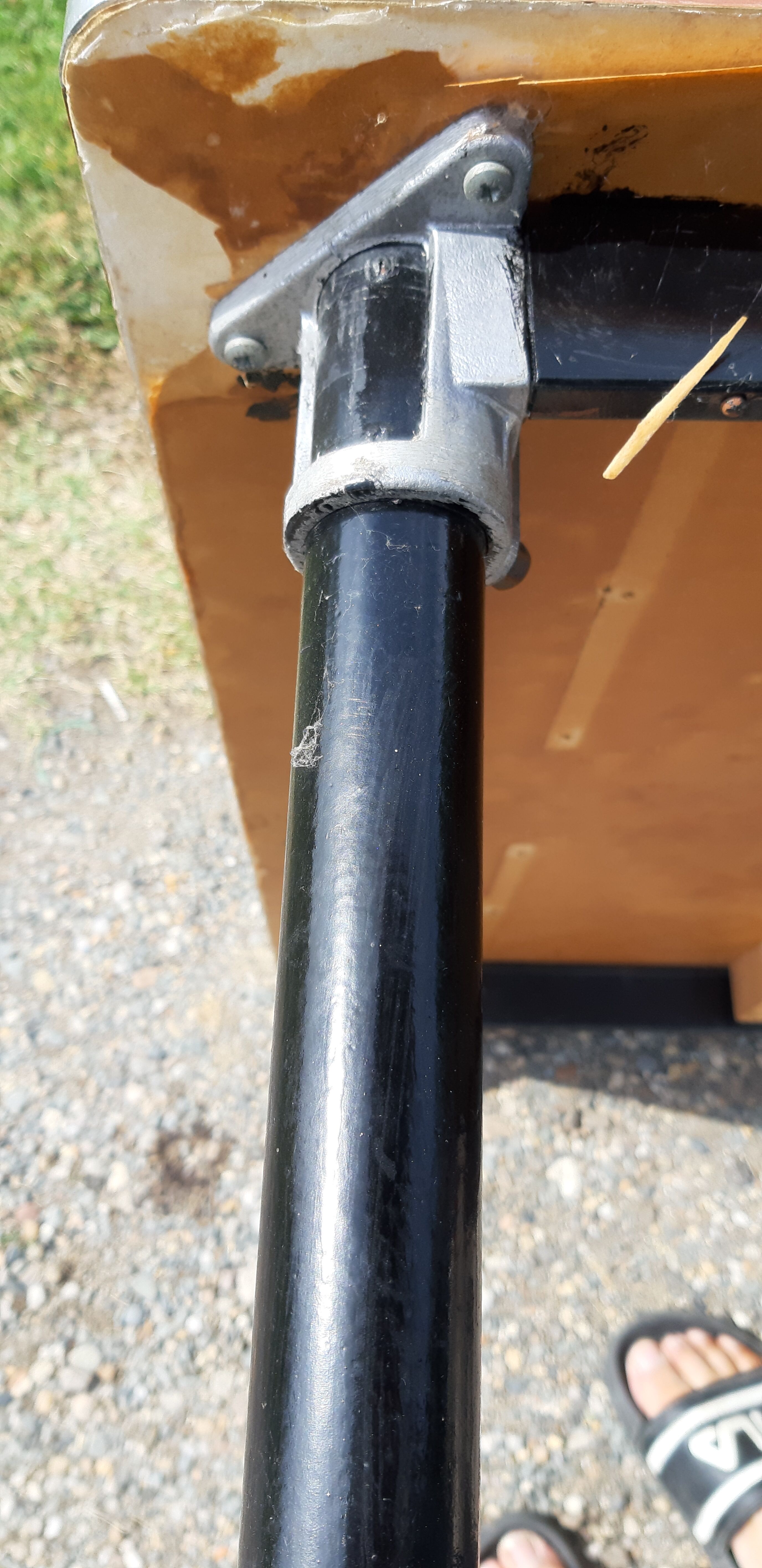 Vintage table mullca iron formica