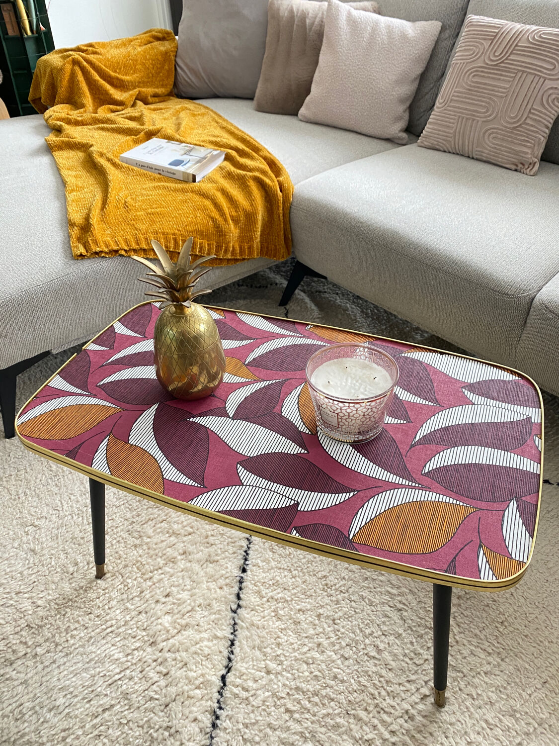 Vintage coffee table legs compass