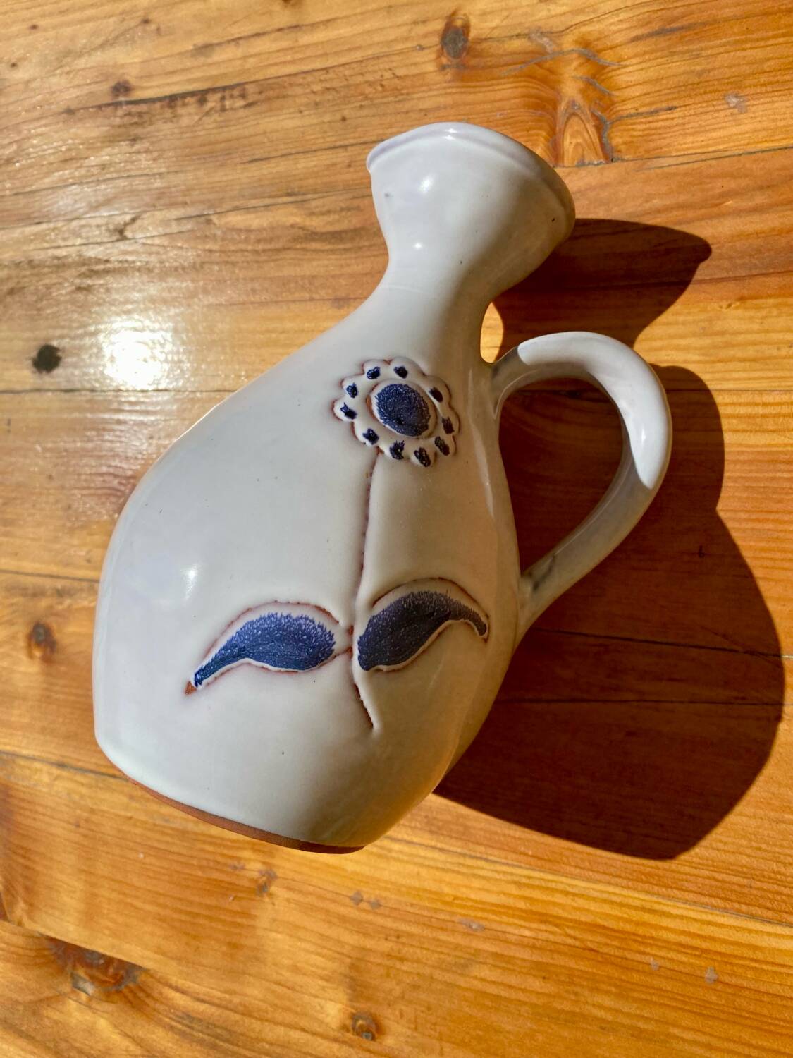 Carafe en ceramique artisanale