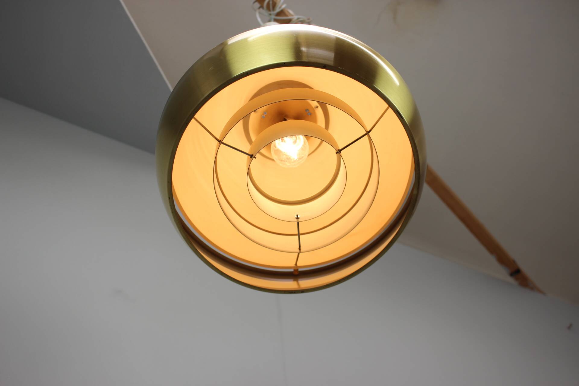 Ssuspension « space age » de Carlo Nason, italienne, moderne du milieu du siècle dernier, 1970
