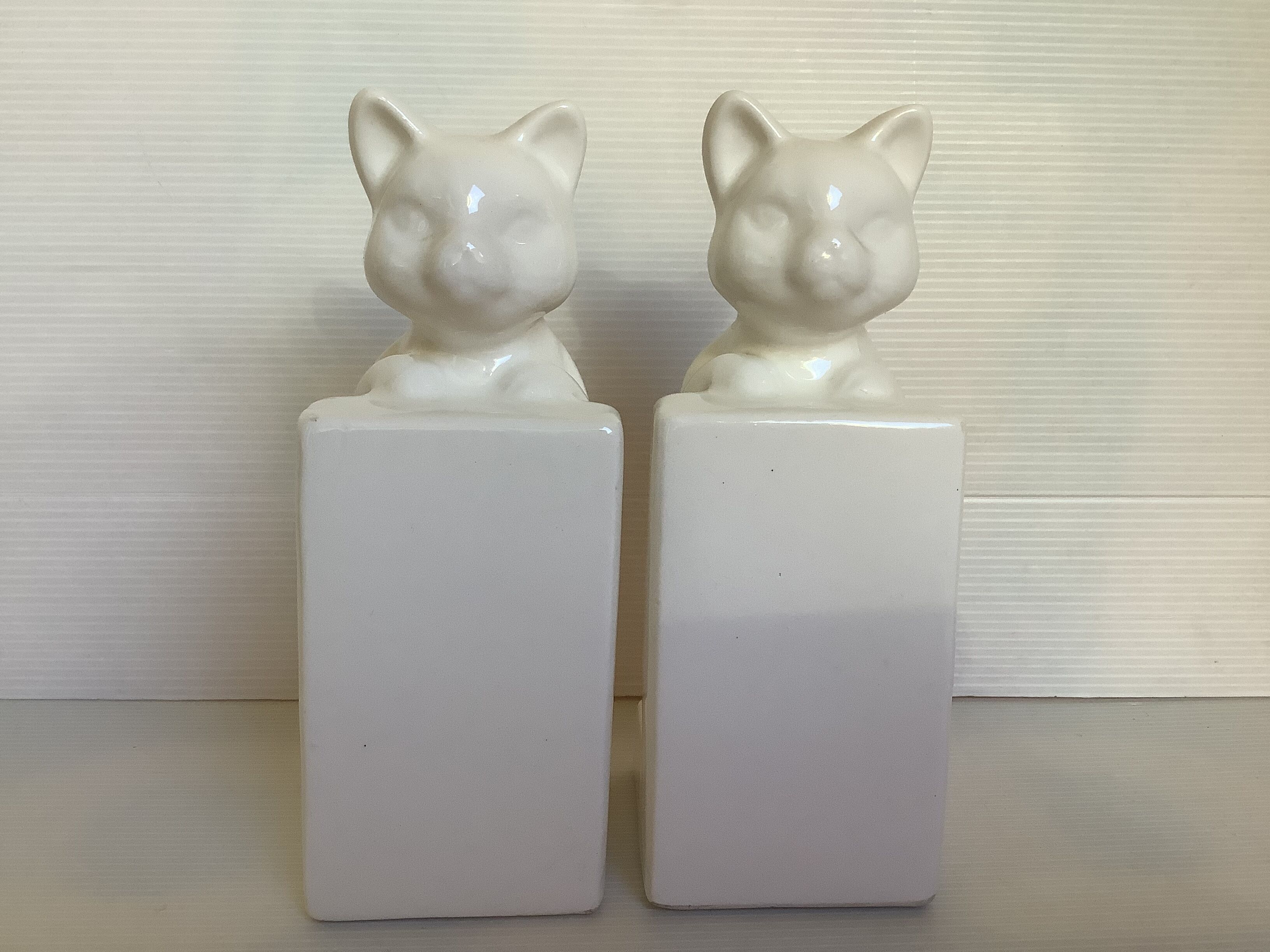 Pair of greenhouse books cats white earthenware