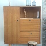 Wardrobe secretary
