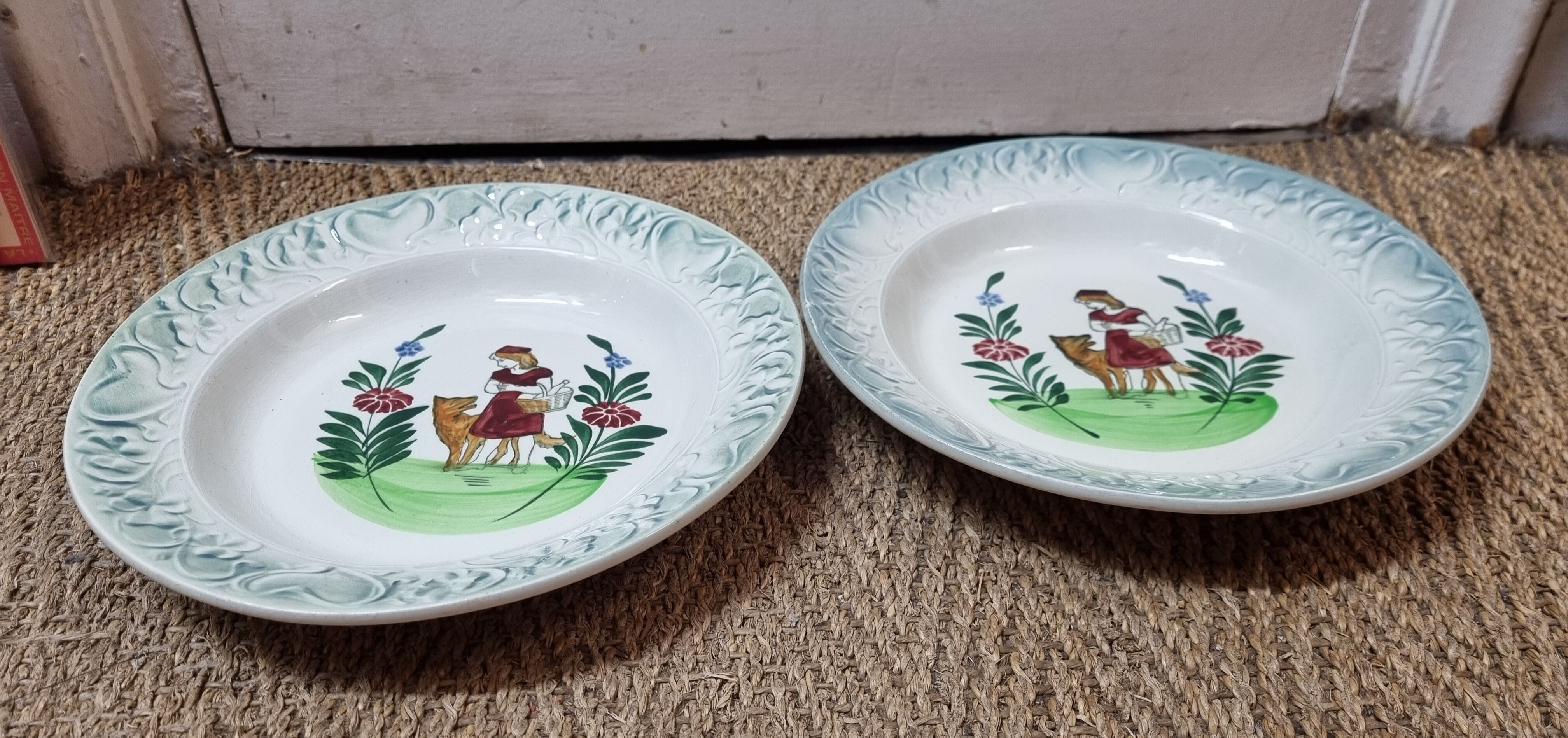 Faience plates Moulin des loups 1940/50