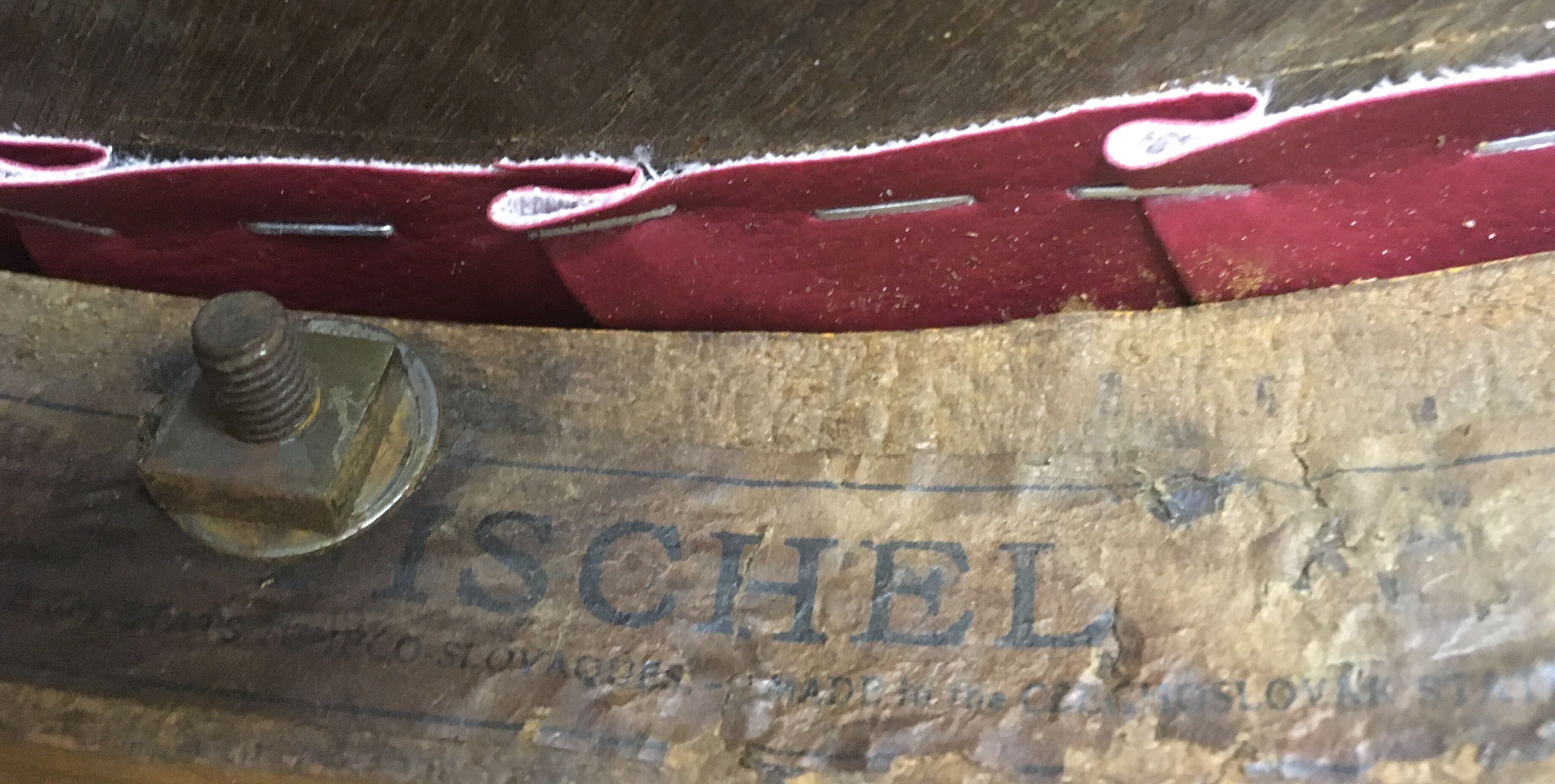 Fauteuil « dit Le Corbusier » par Fischel début XXème