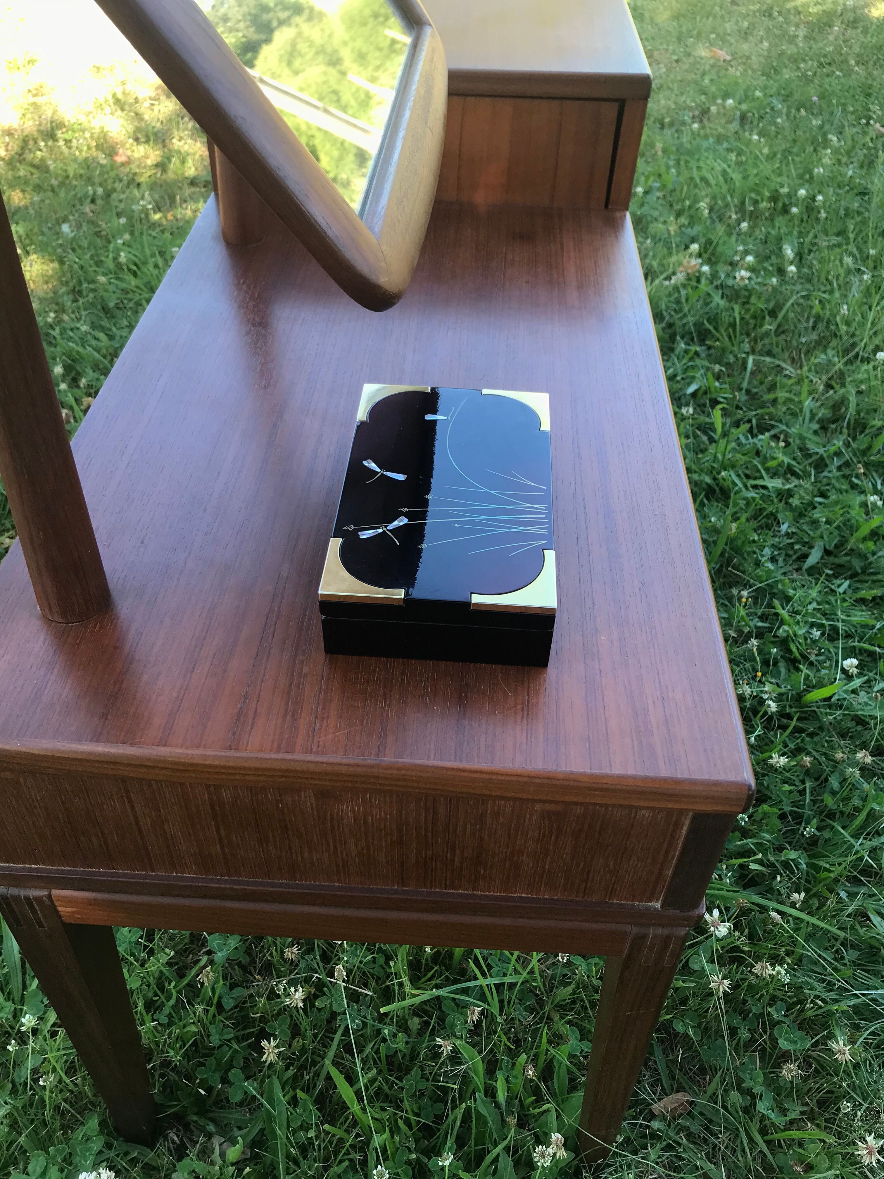 Vintage Japanese box