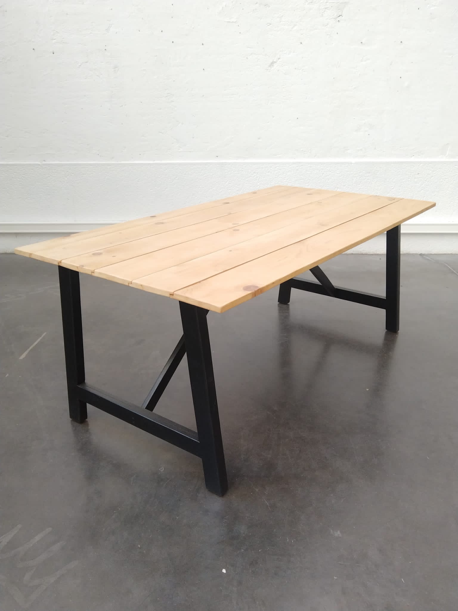 Pine table