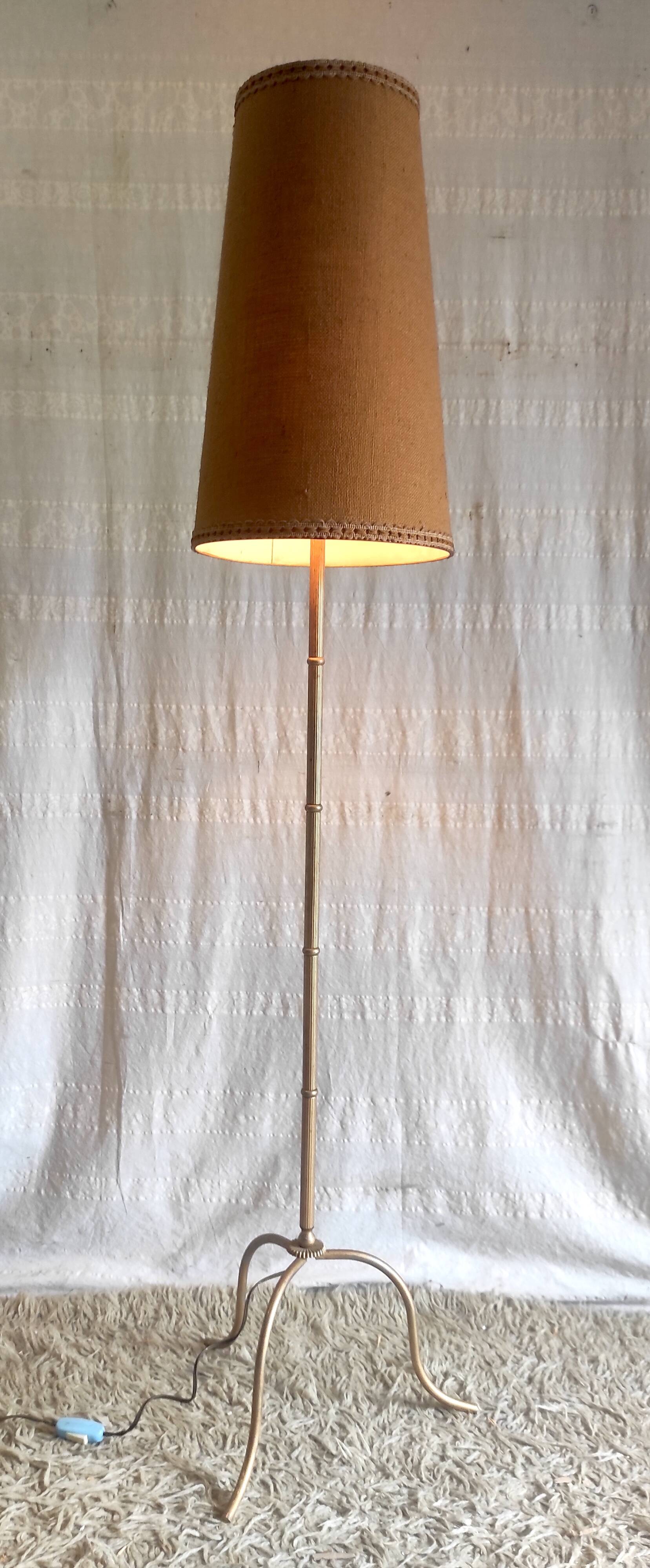 Lampadaire / liseuse tripode en métal doré - années 60
