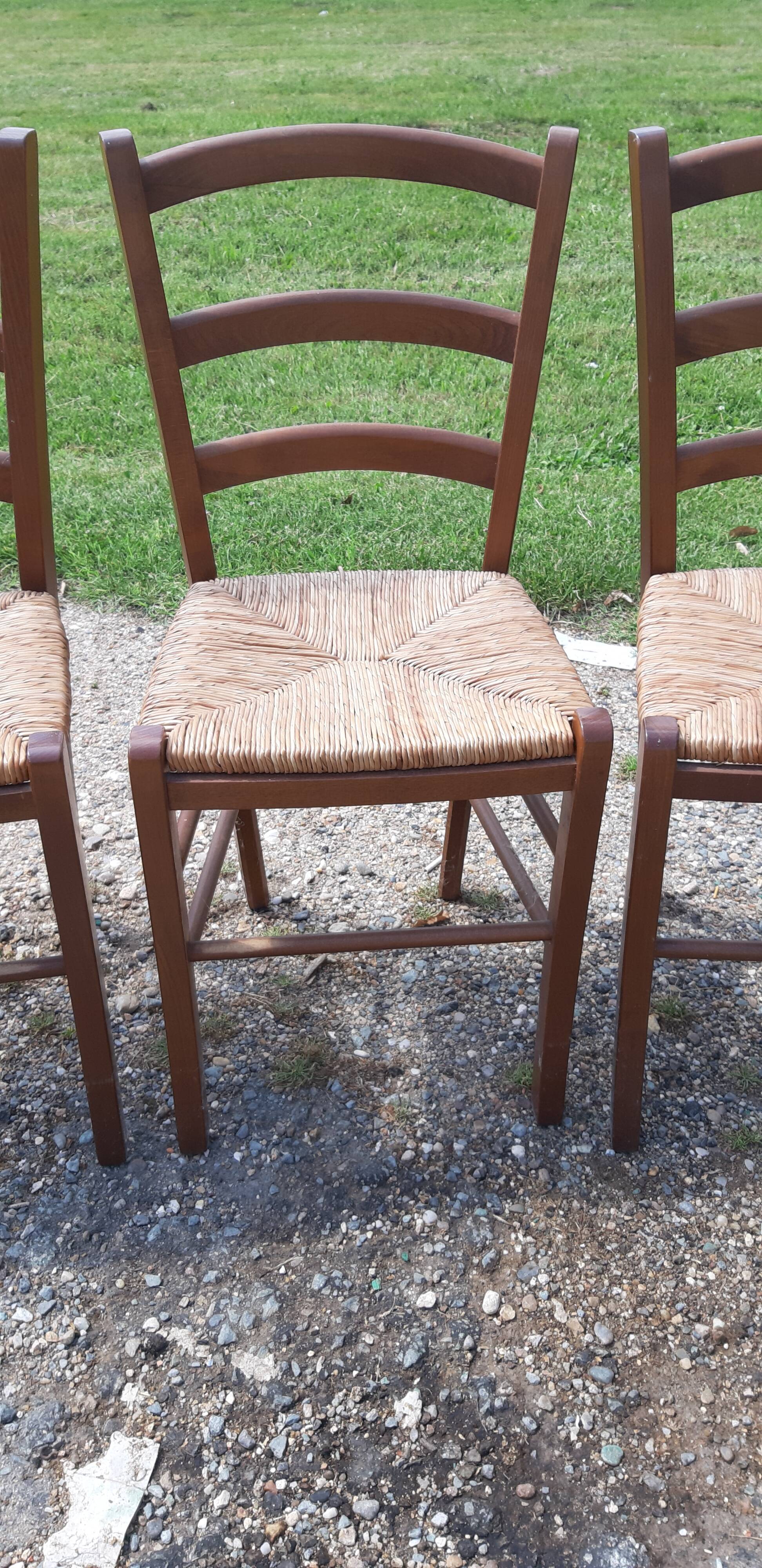 6 antique mulched chairs