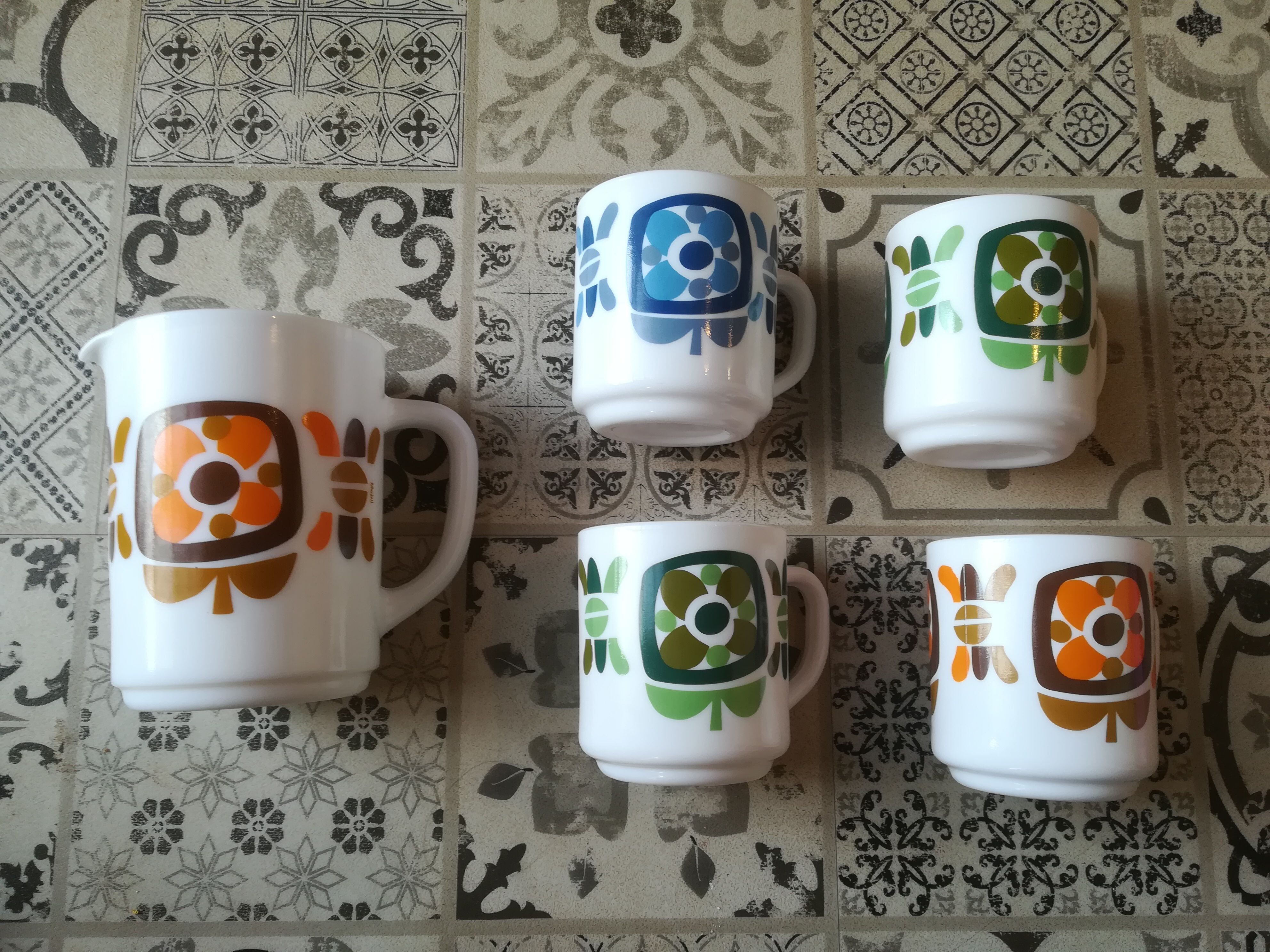Mobil mugs and vintage pitcher in arcopal