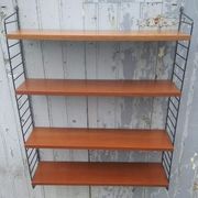 Vintage wall shelf in Teak veneer and black metal, Nisse Strinning, 60s