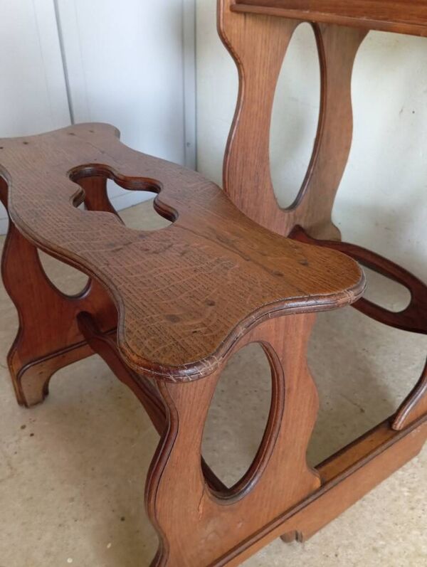 Bureau pupitre en chêne années 1900 avec peinture intérieure