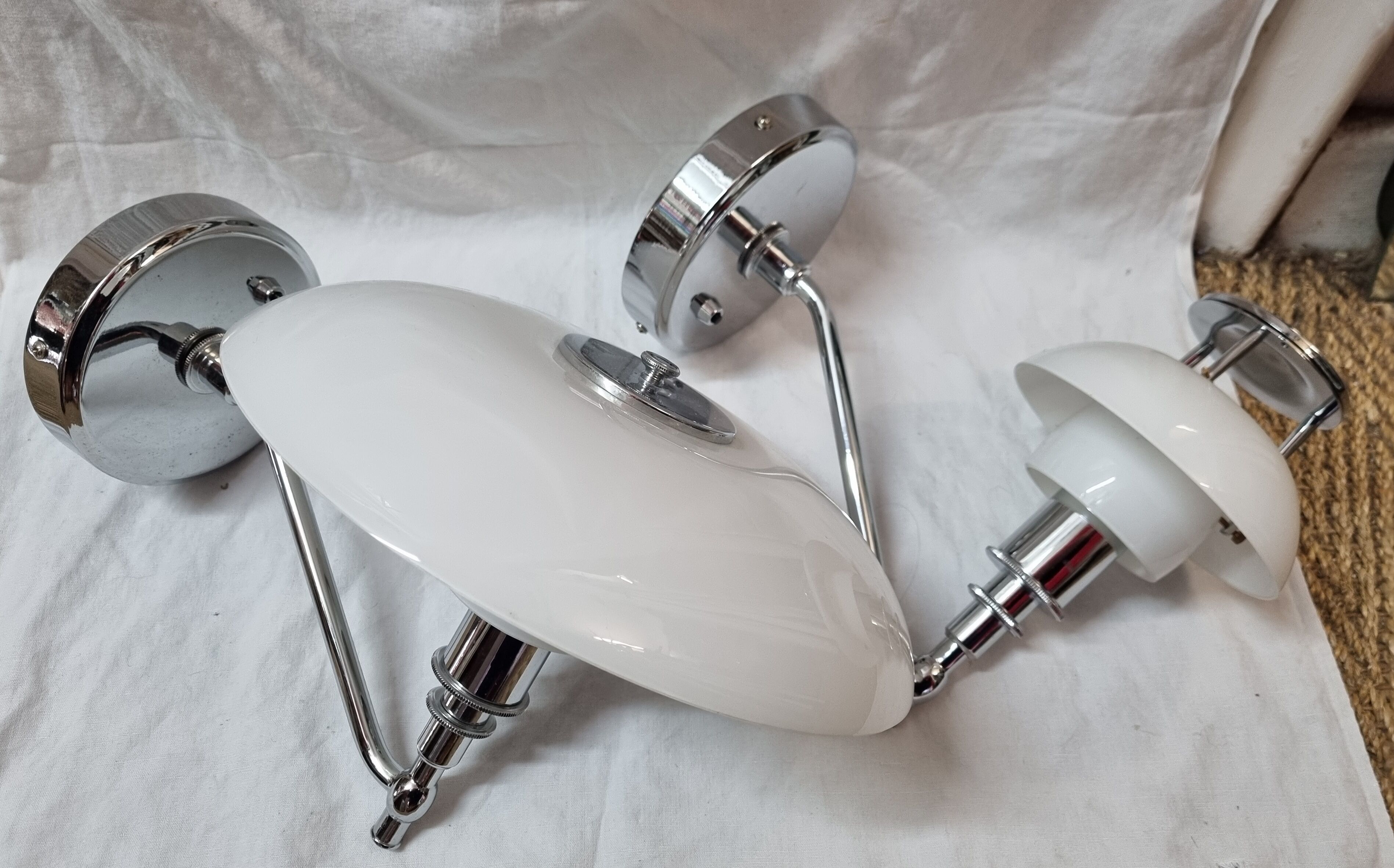 Poul Henningsen wall lamps, model PH3/2