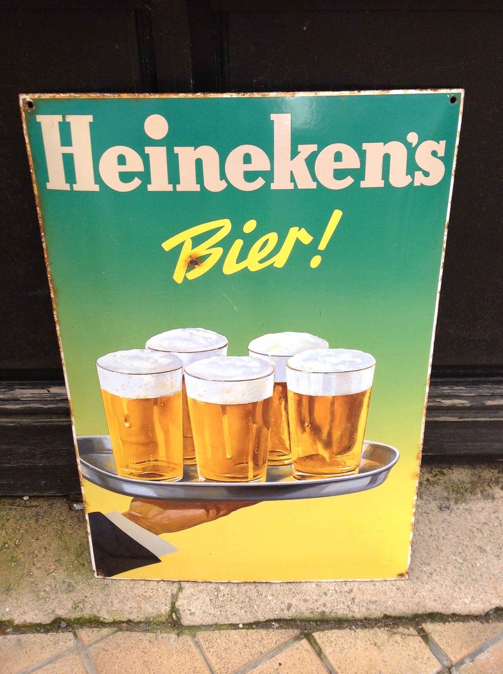 Heineken's enamelled plate