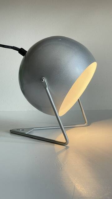 BULB Shape LAMP 90s