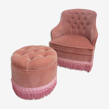 Fauteuil crapaud et son repose pied en velours vieux rose