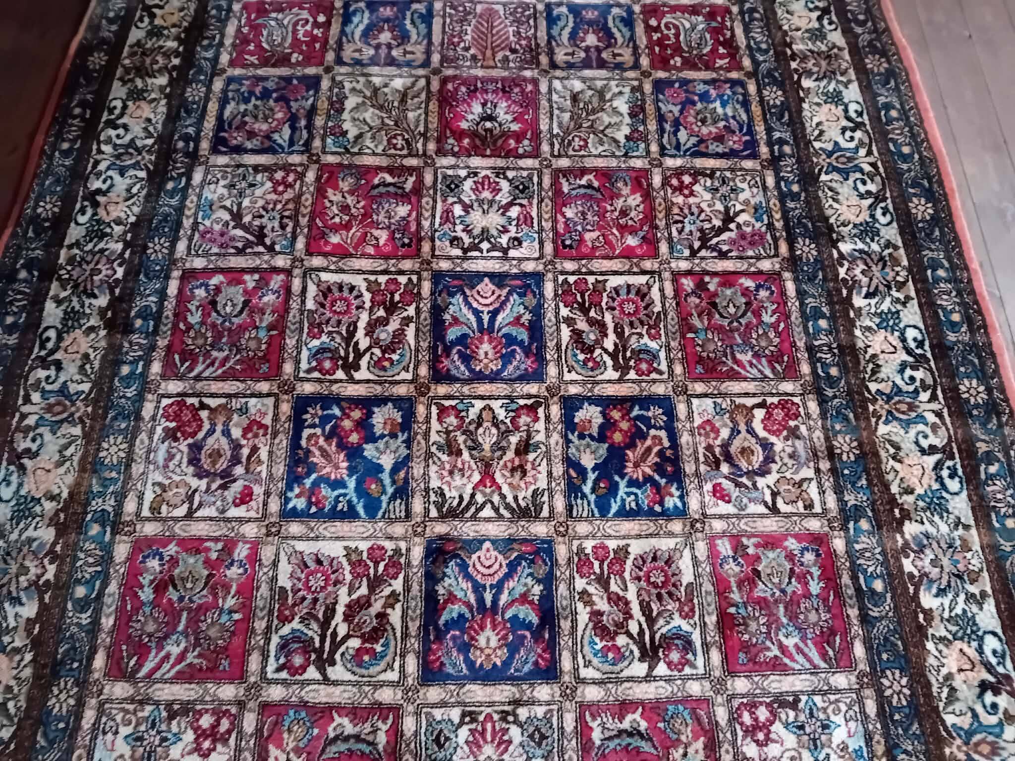 Handmade Bachtiar Persian rug 323x195cm