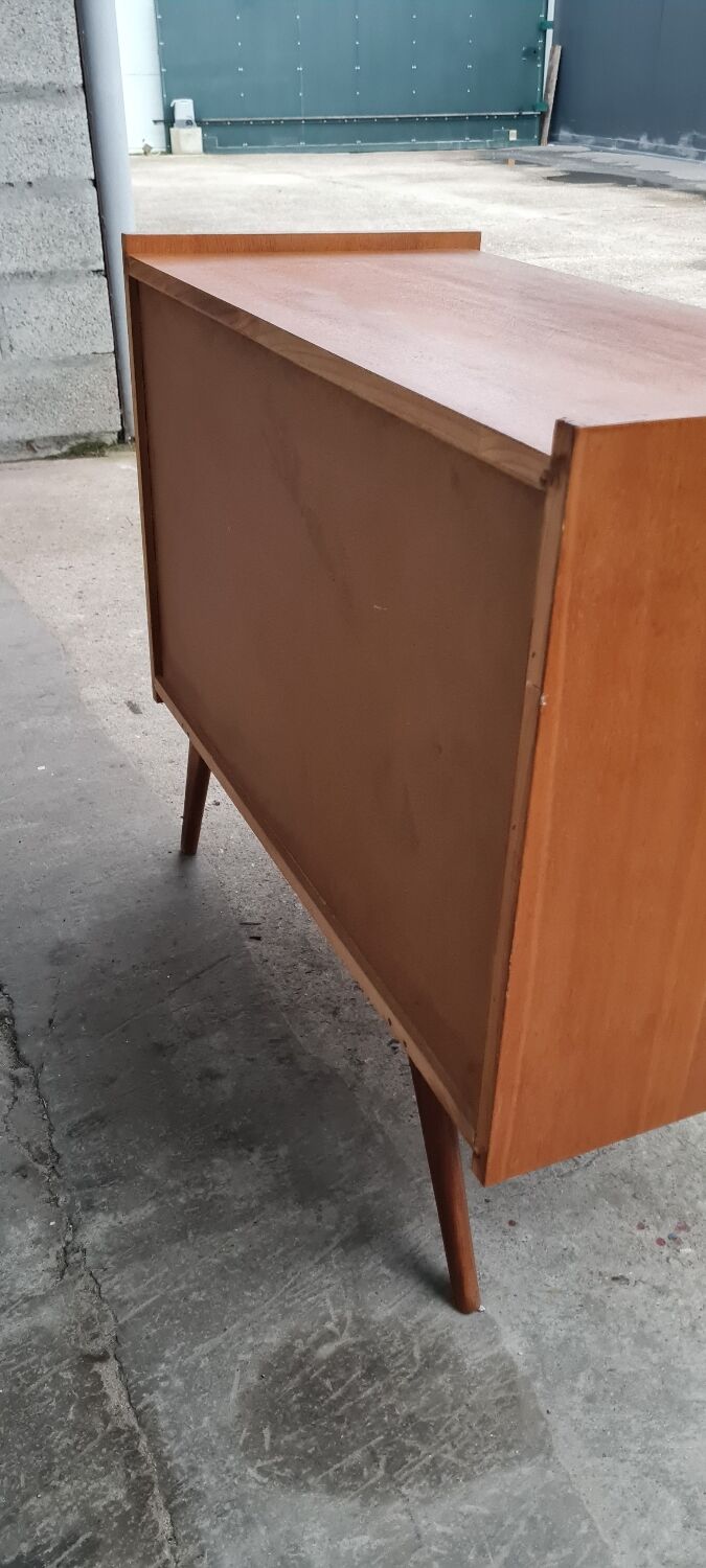 Commode vintage pied compas et rotin