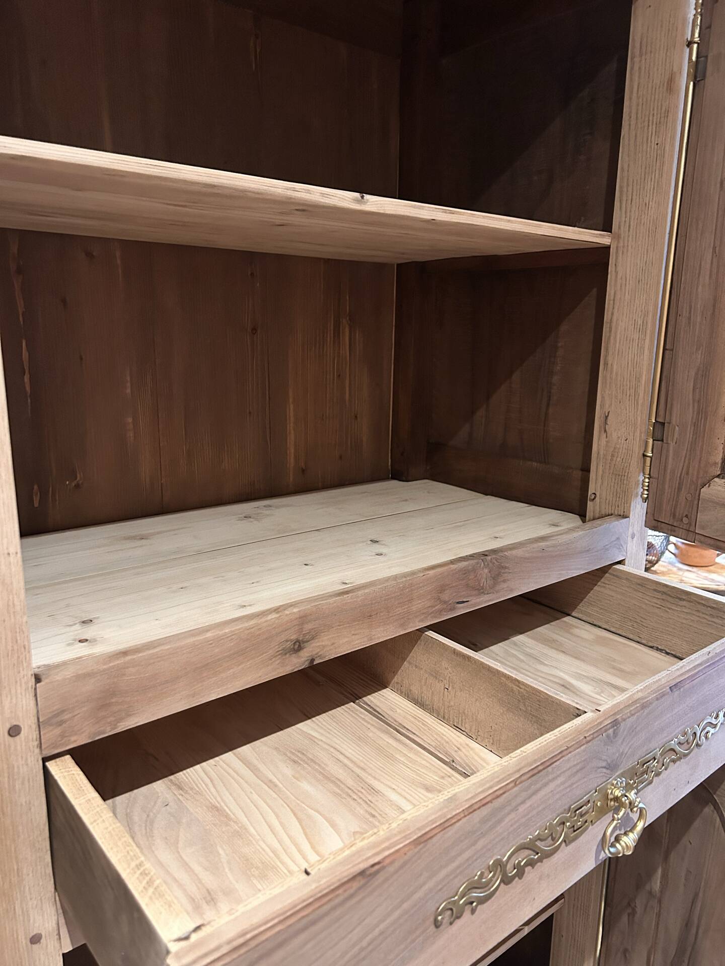 Wardrobe (Man standing)