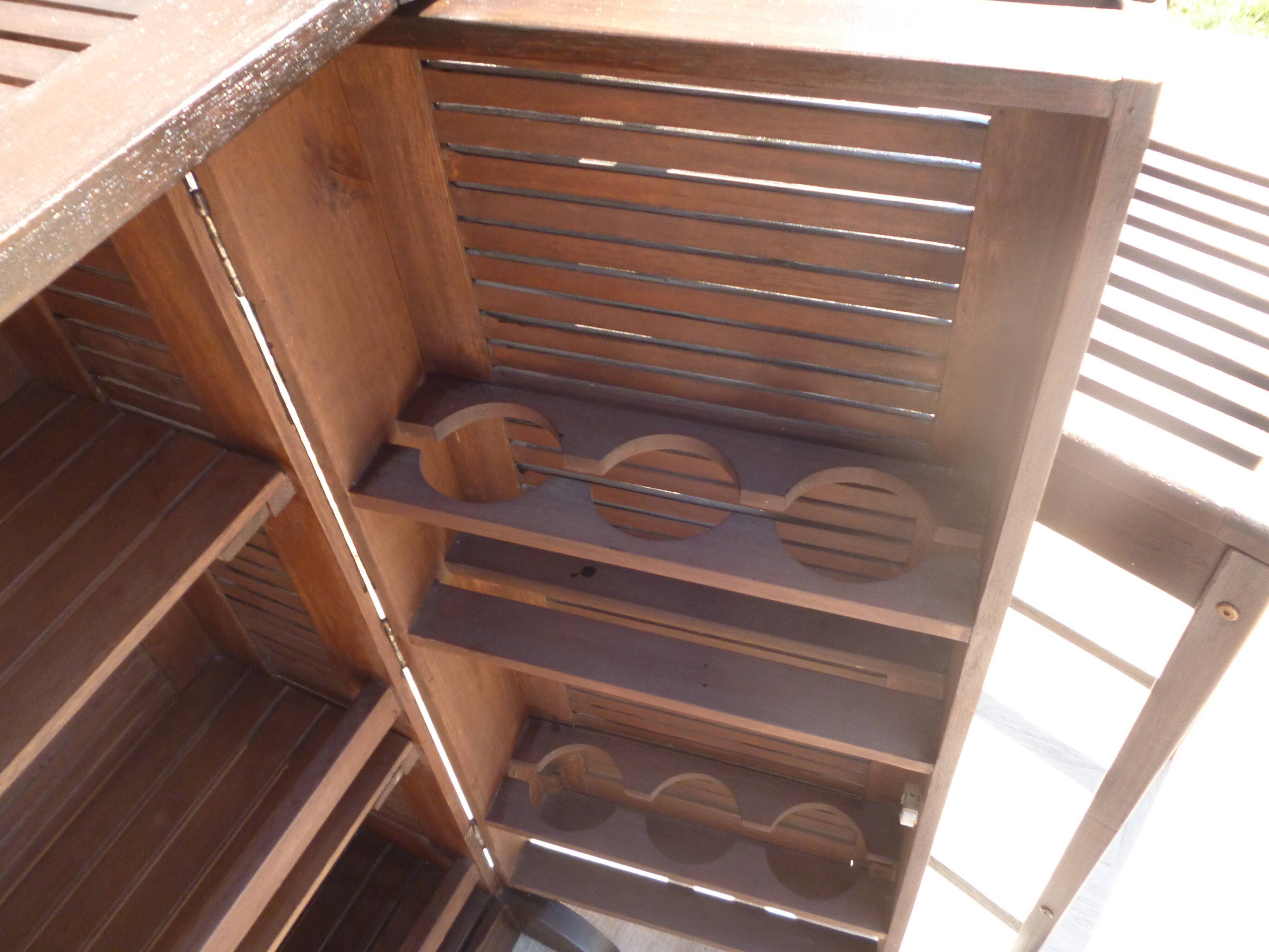 Foldable teak bar and two bar stools