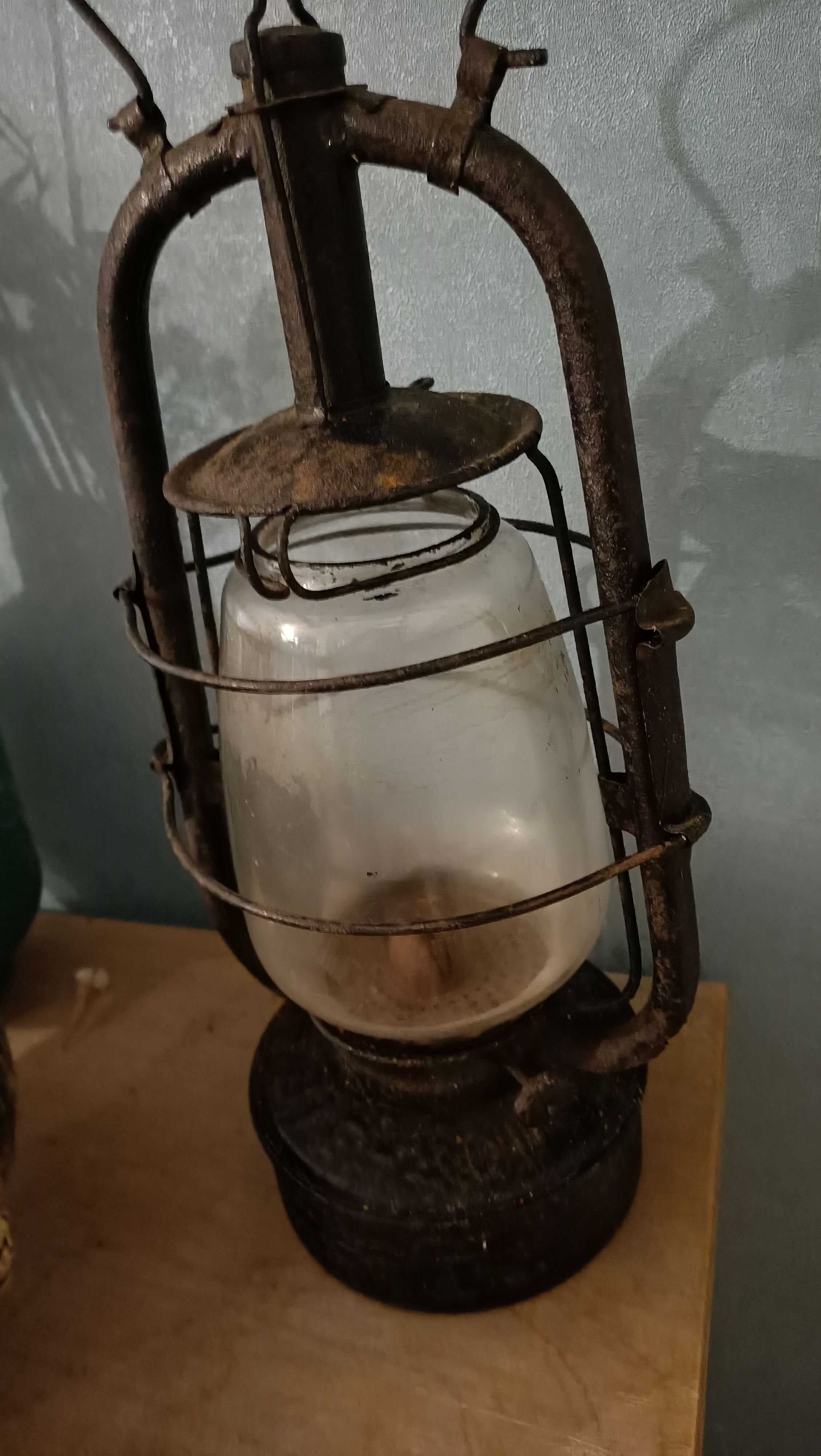 Old SIF kerosene lamp