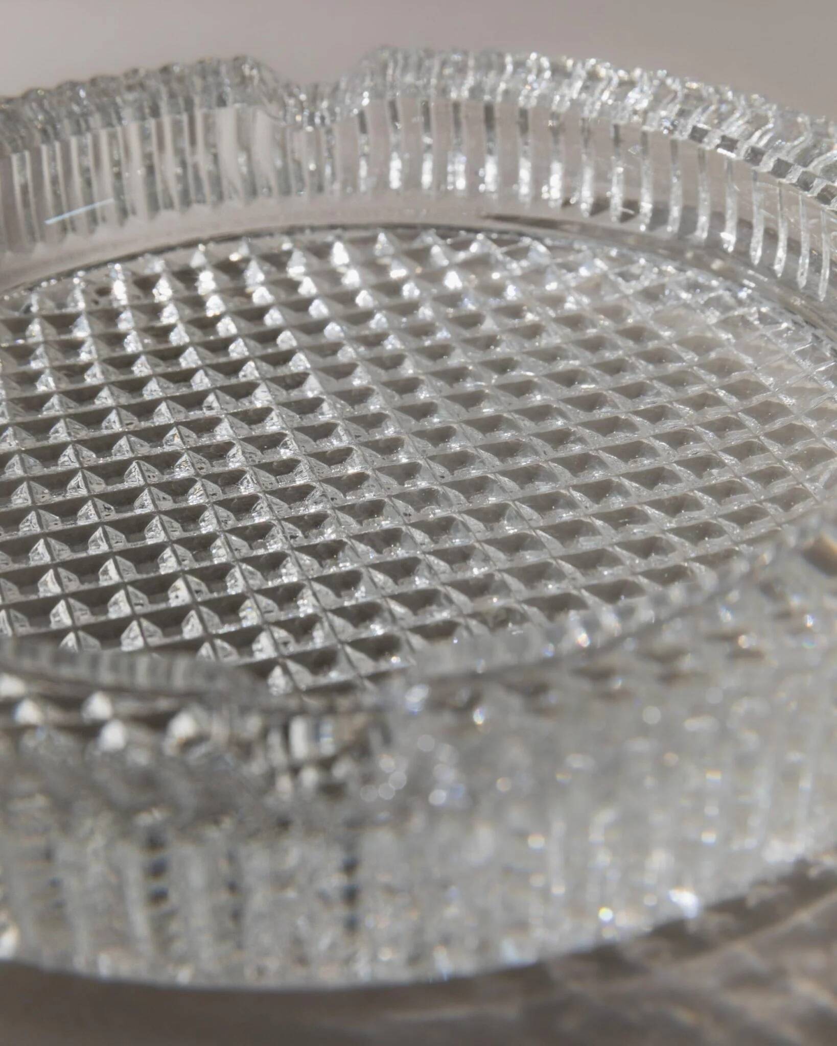Large vintage Murano glass ashtray - textured glass - timeless design from Italy in the 1960s - elegant gift idea, retro table decoration.