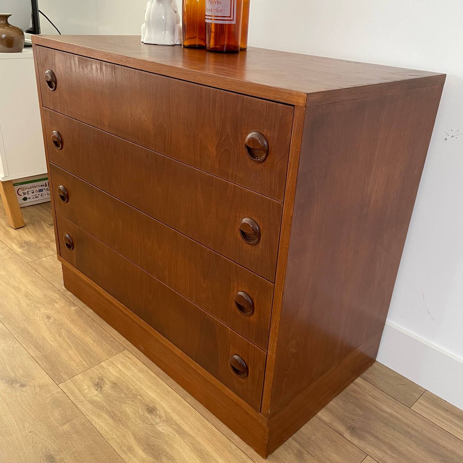 Scandinavian chest of drawers