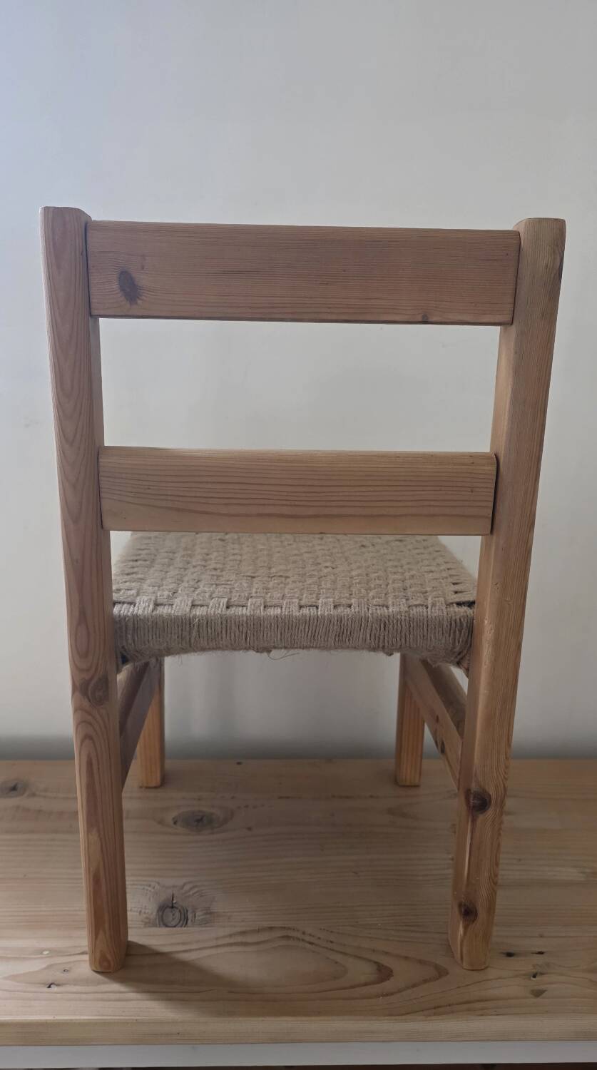 Set of two children's chairs in wood, jute and sisal