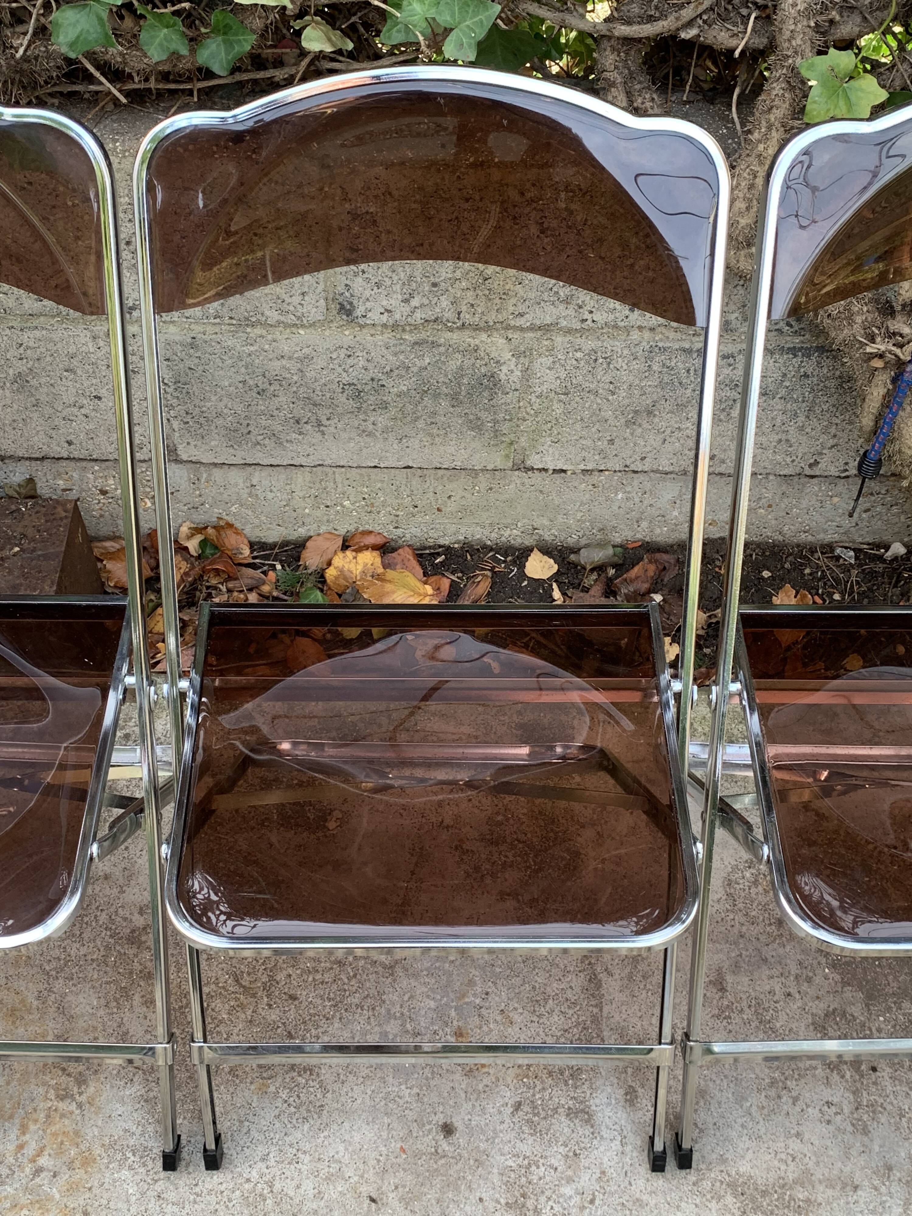 6 chaises pliantes en Plexiglas fumé et métal chrome Chaisor 1970