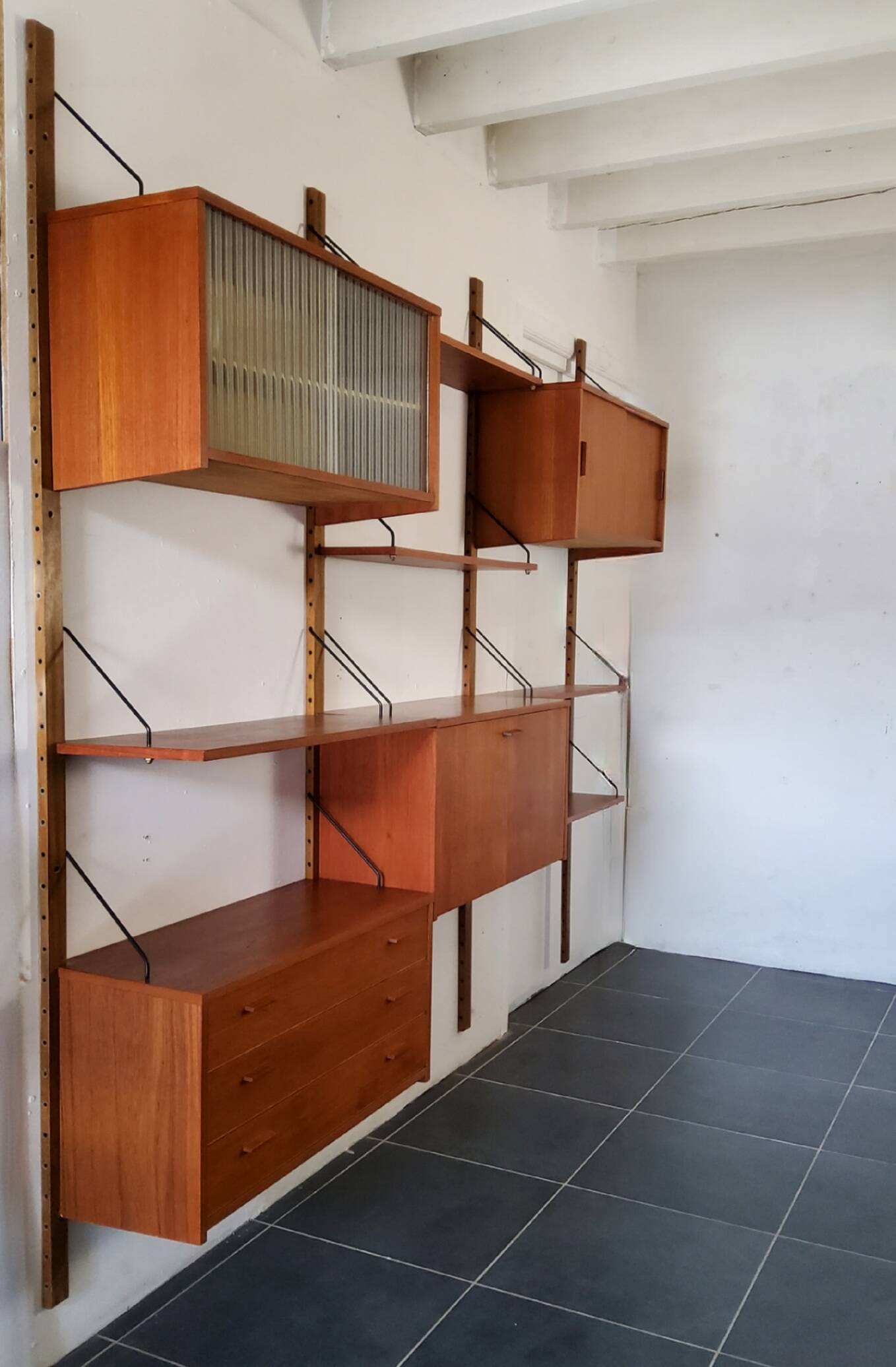 Modular Scandinavian wall shelf – Danish design from the 1970s