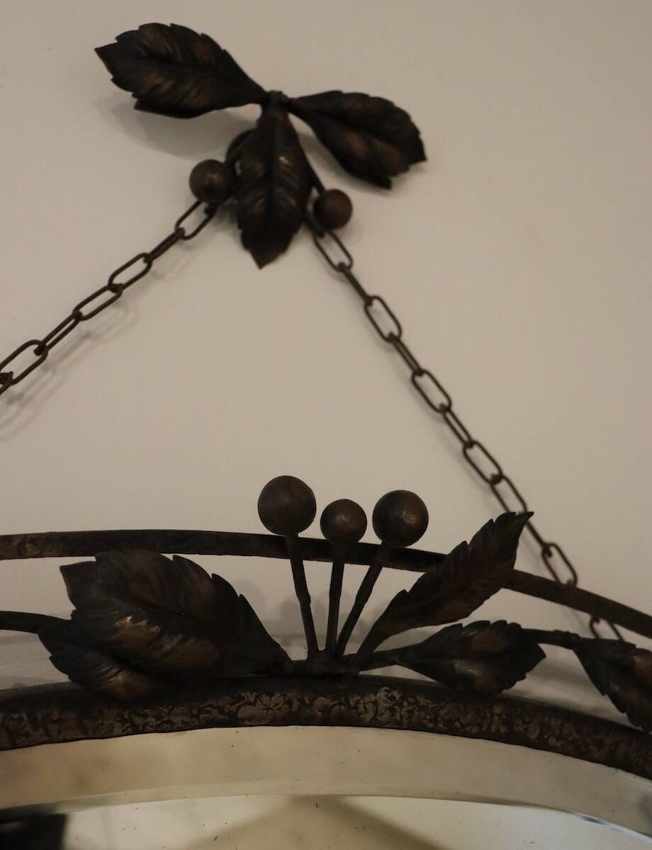 Miroir ovale en fer forgé Art Nouveau