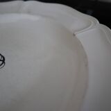 8 Wedgwood plates in English earthenware 19th black monogram