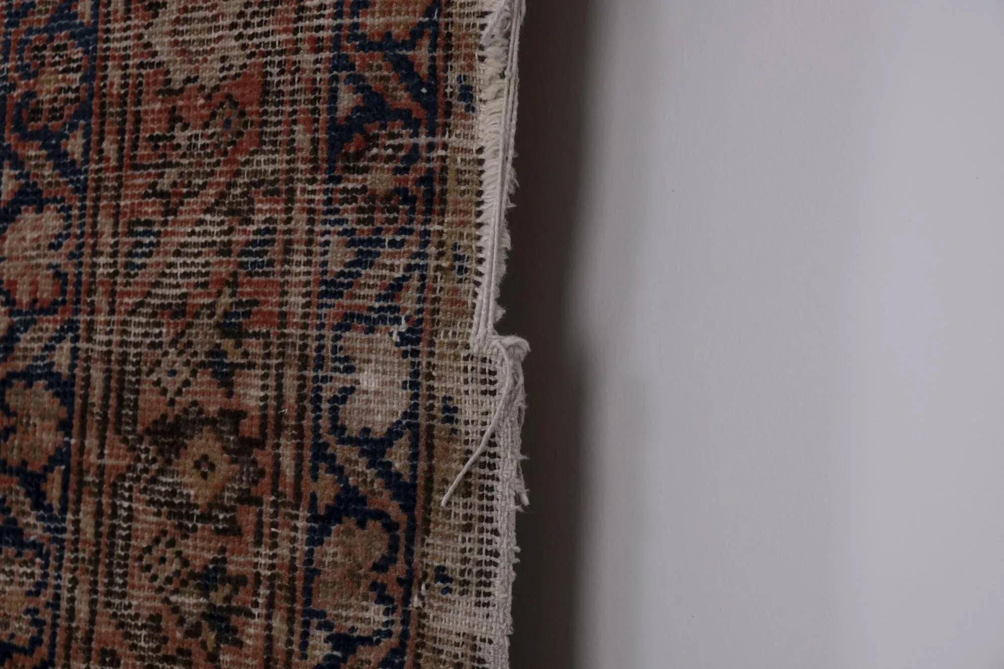 Vintage Turkish rug handmade 126x196 cm
