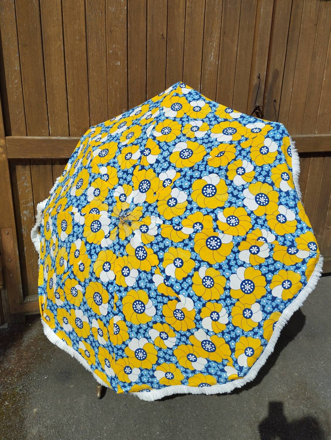 Parasol vintage à fleurs