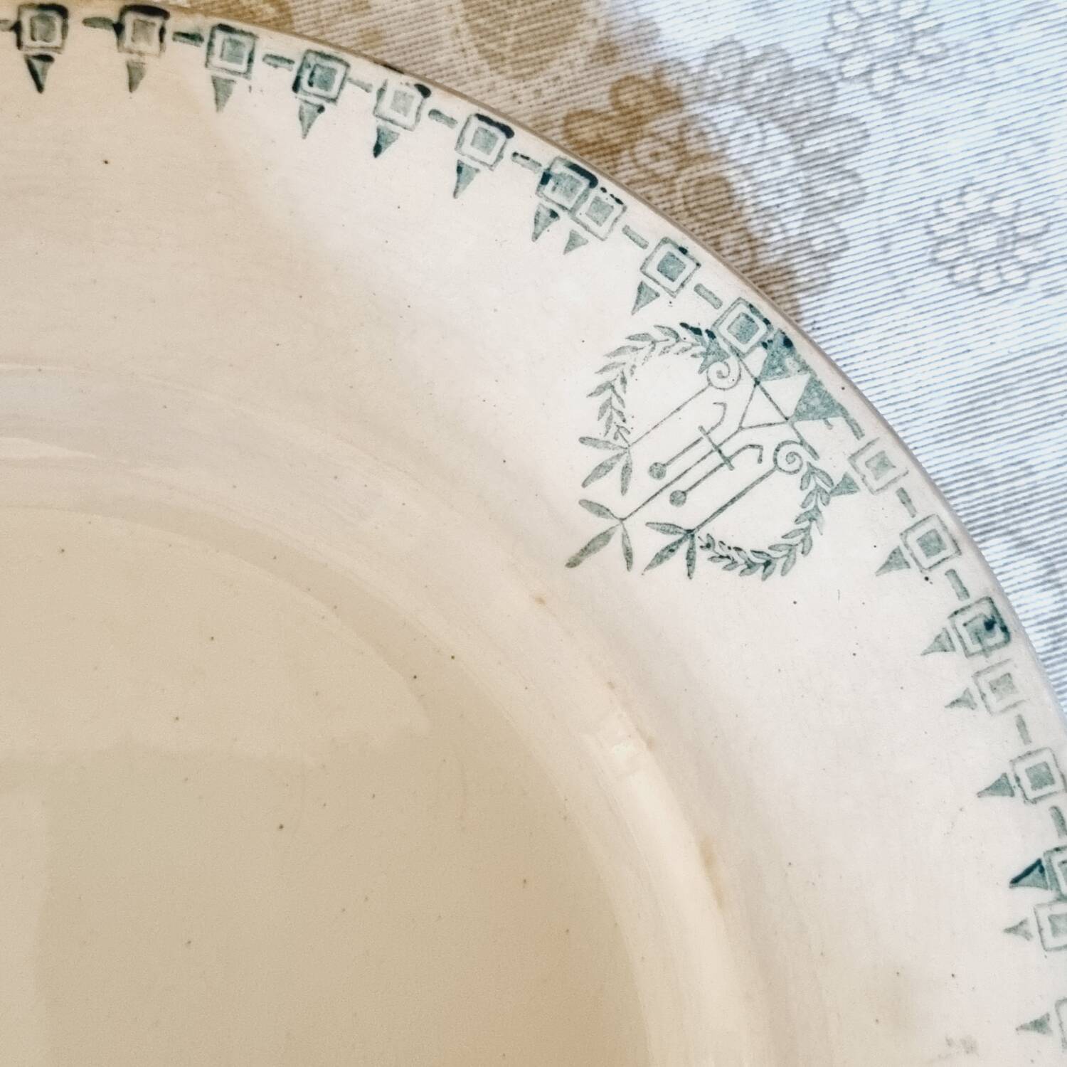 6 mismatched iron earth flat plates lot 3