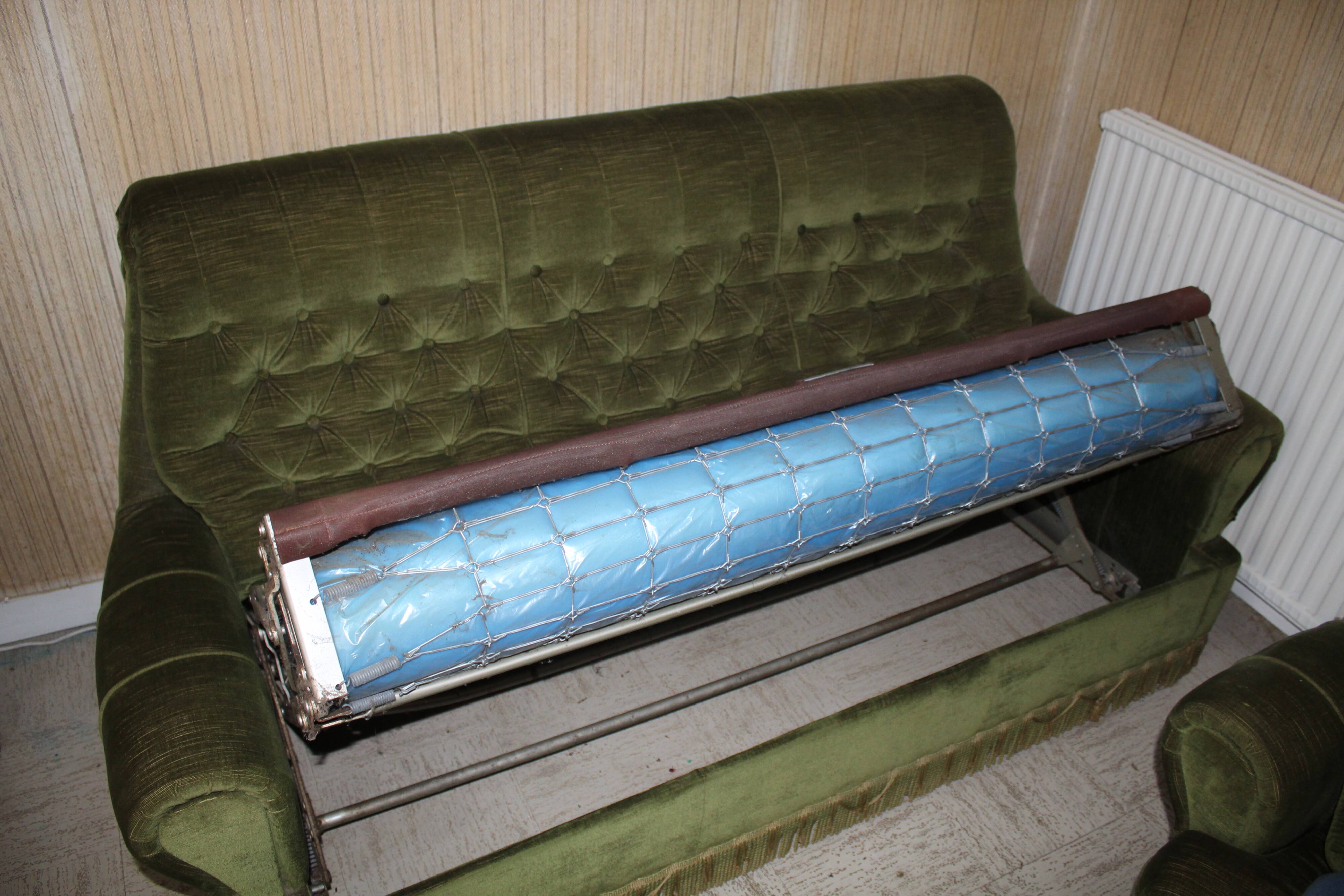 Canapé vintage en velours vert