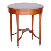 Table ronde Biedermeier en bois de cerisier avec marqueterie détaillée, France, années 1850.