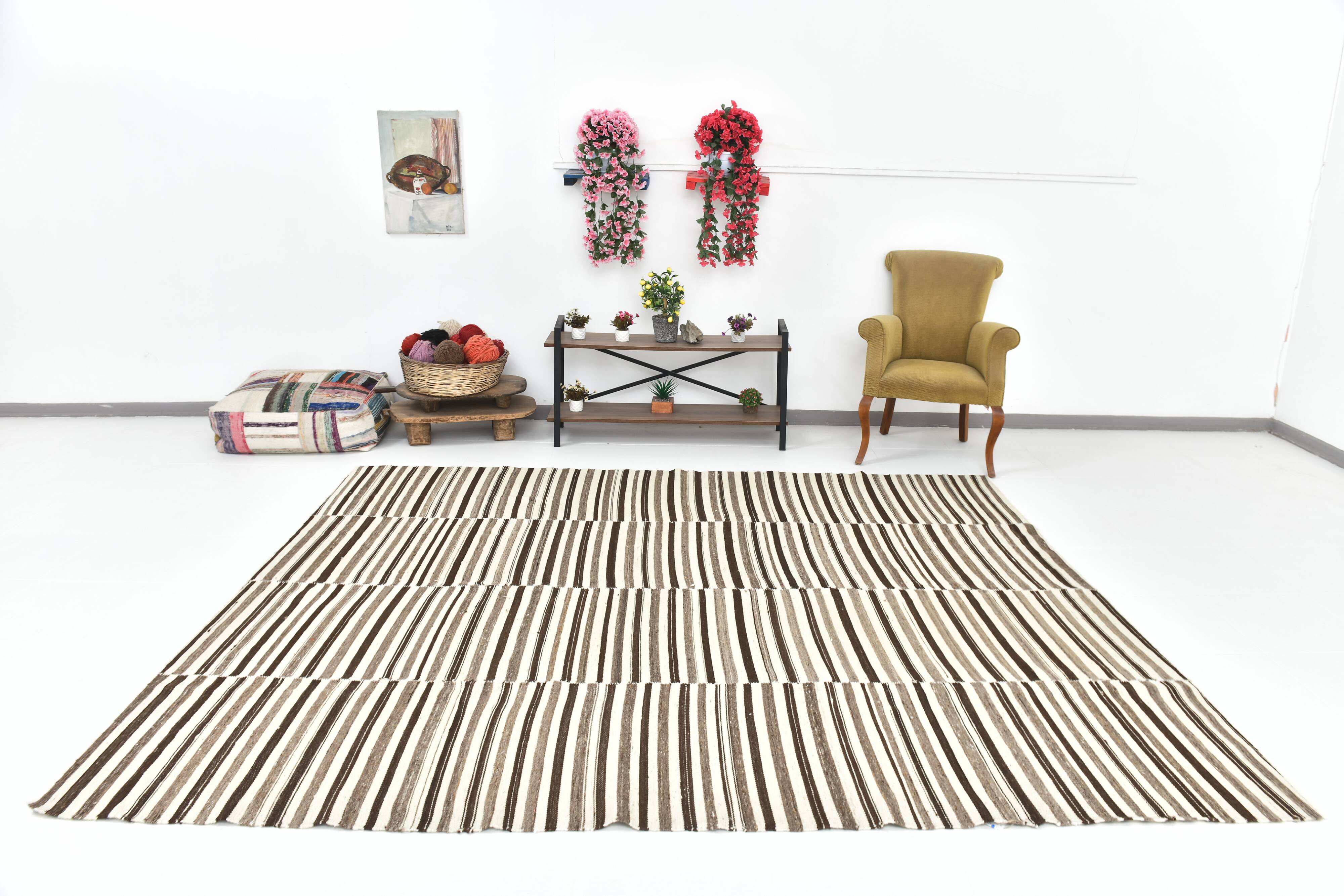 8x10 Dark Brown & Beige Kilim Rug 239x293Cm SK 35486