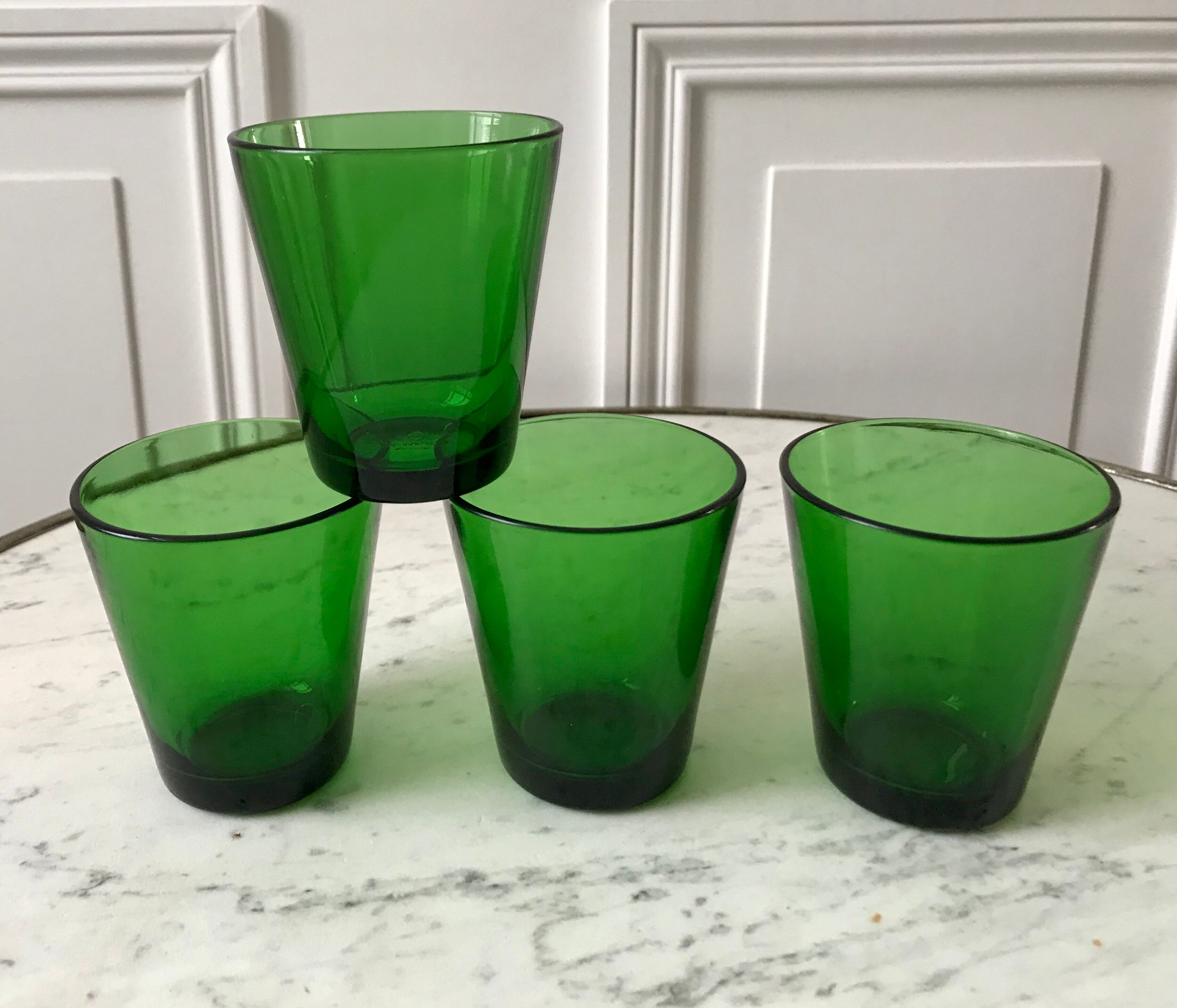 Set of 4 green glasses 70s