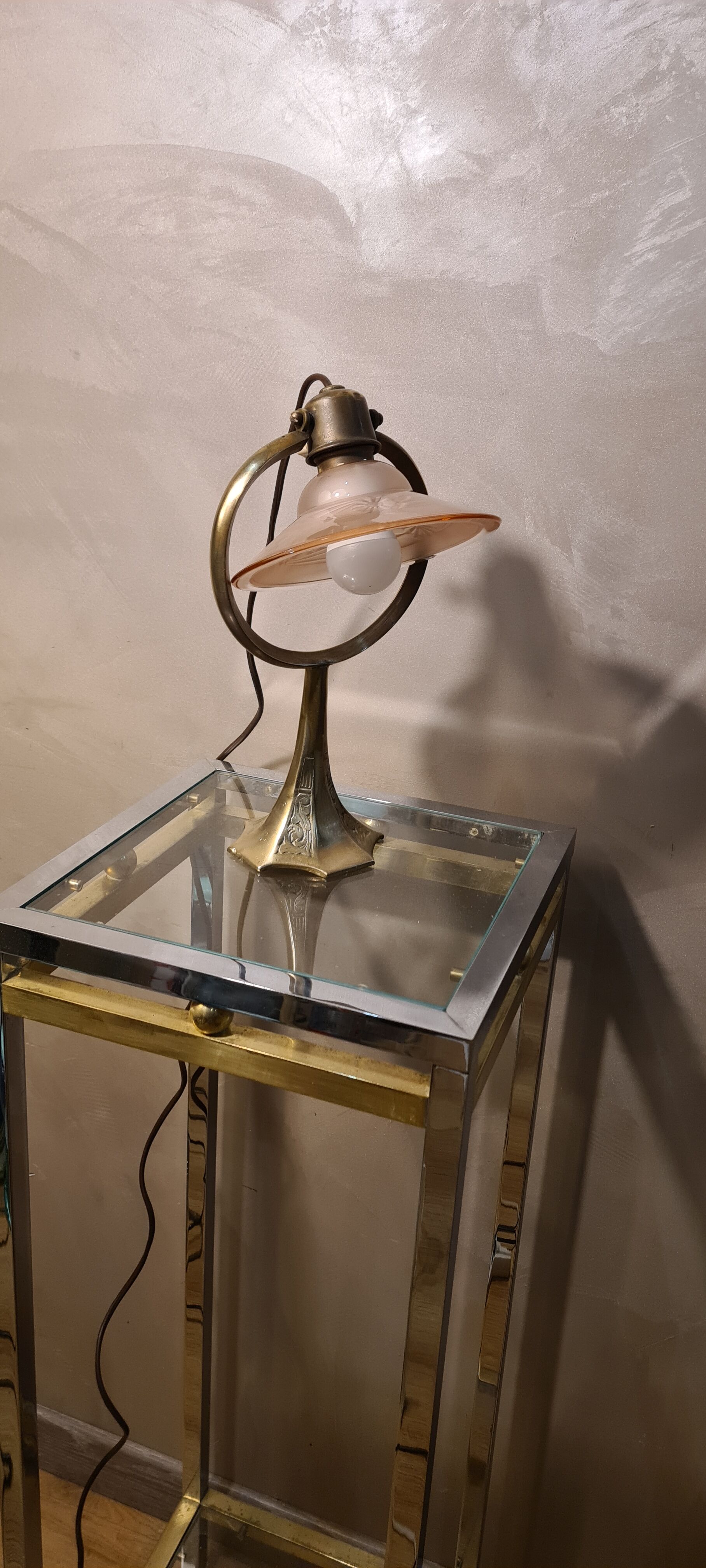 Art deco lamp