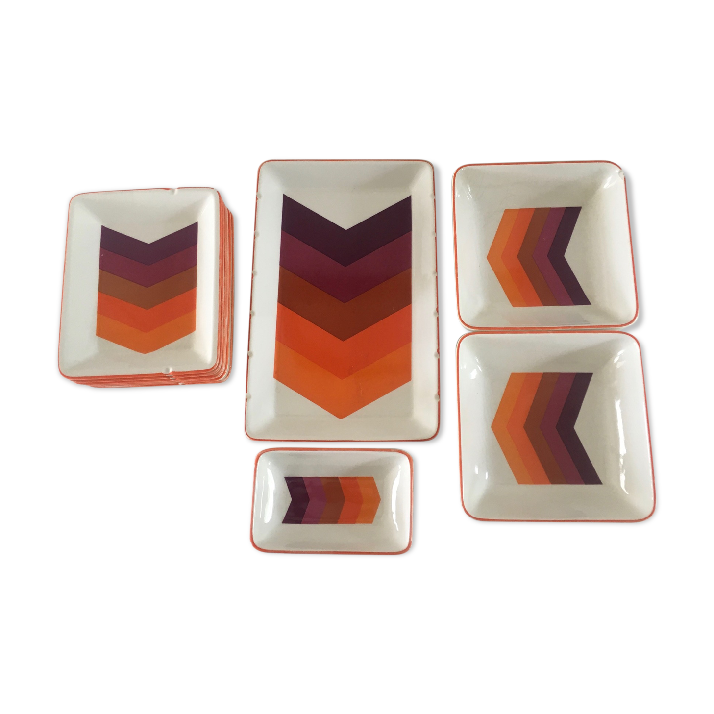 Gien service in enamelled porcelain modèle "arrows" 70s
