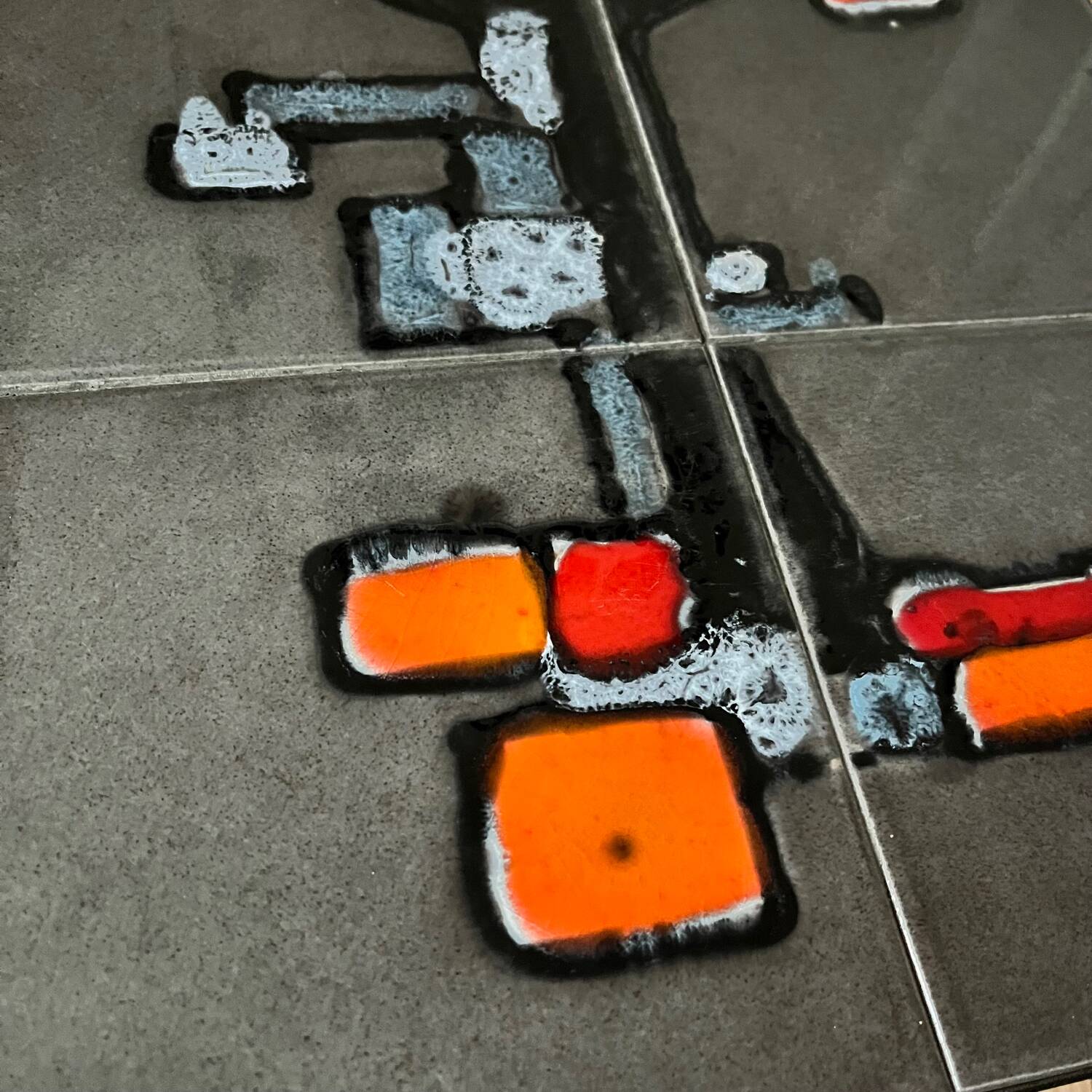 Paire de tables d’appoint carreaux Belarti