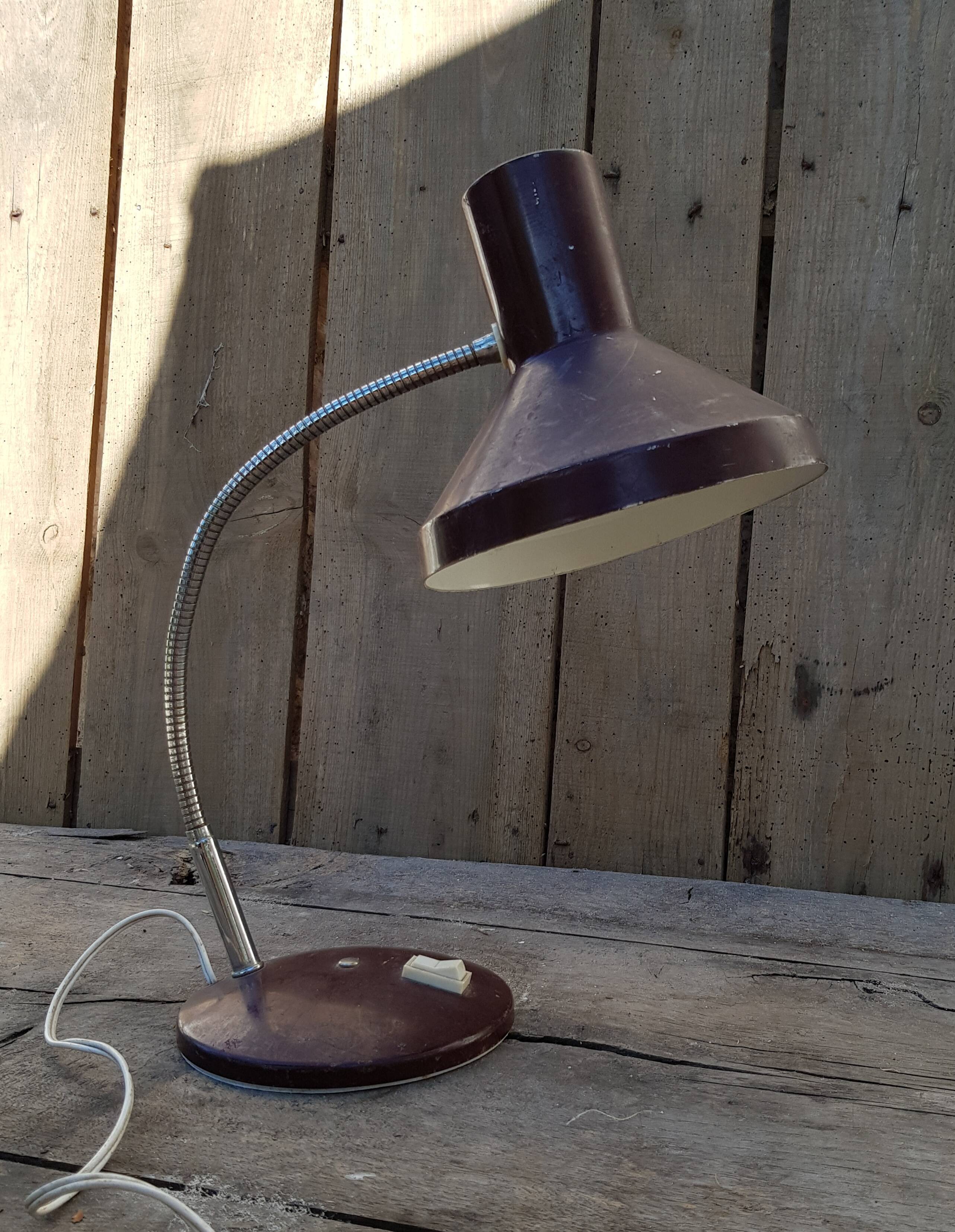 1970 articulated desk lamp