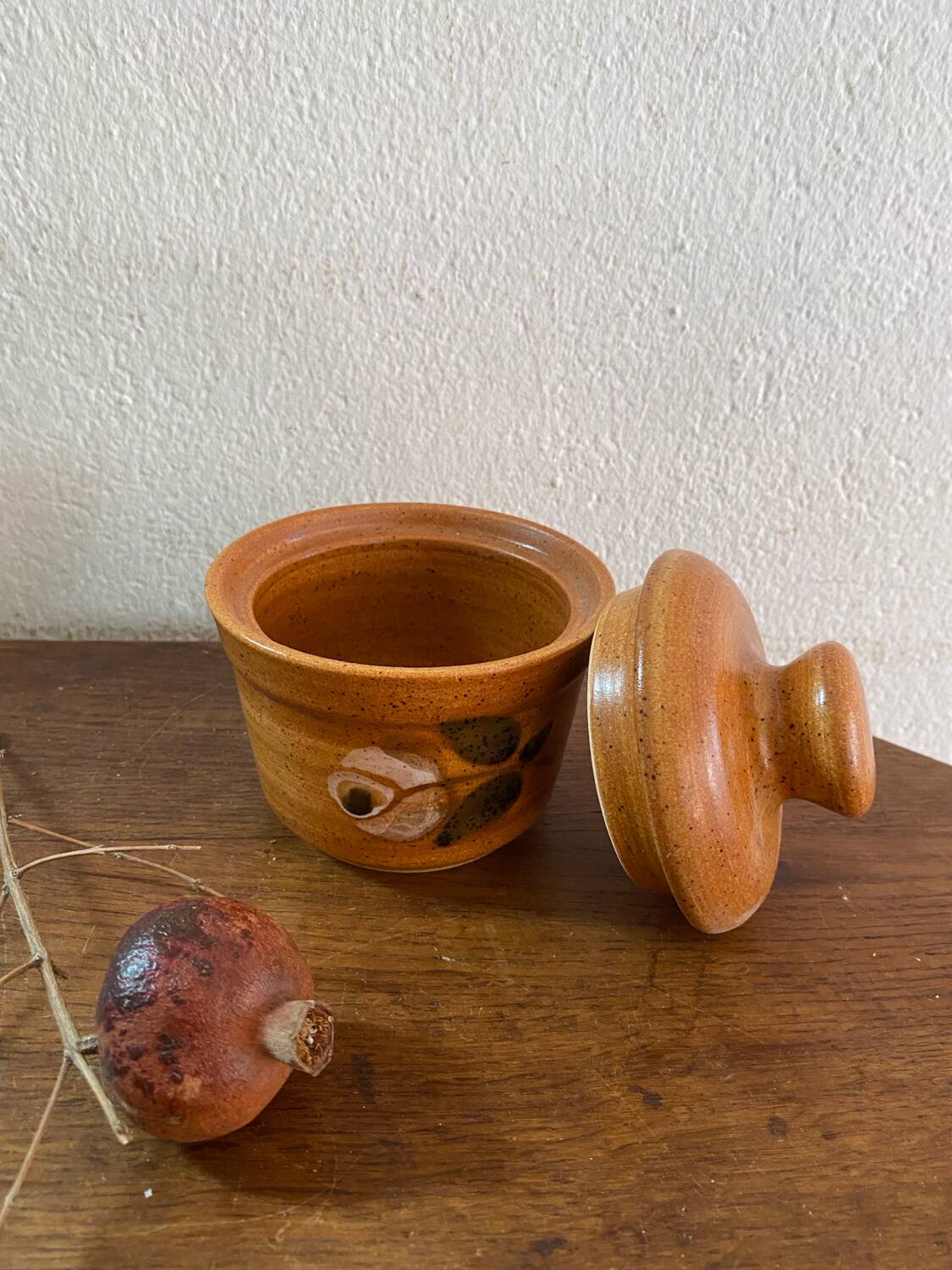 Saint-Amand stoneware sugar bowl, Rimini model.