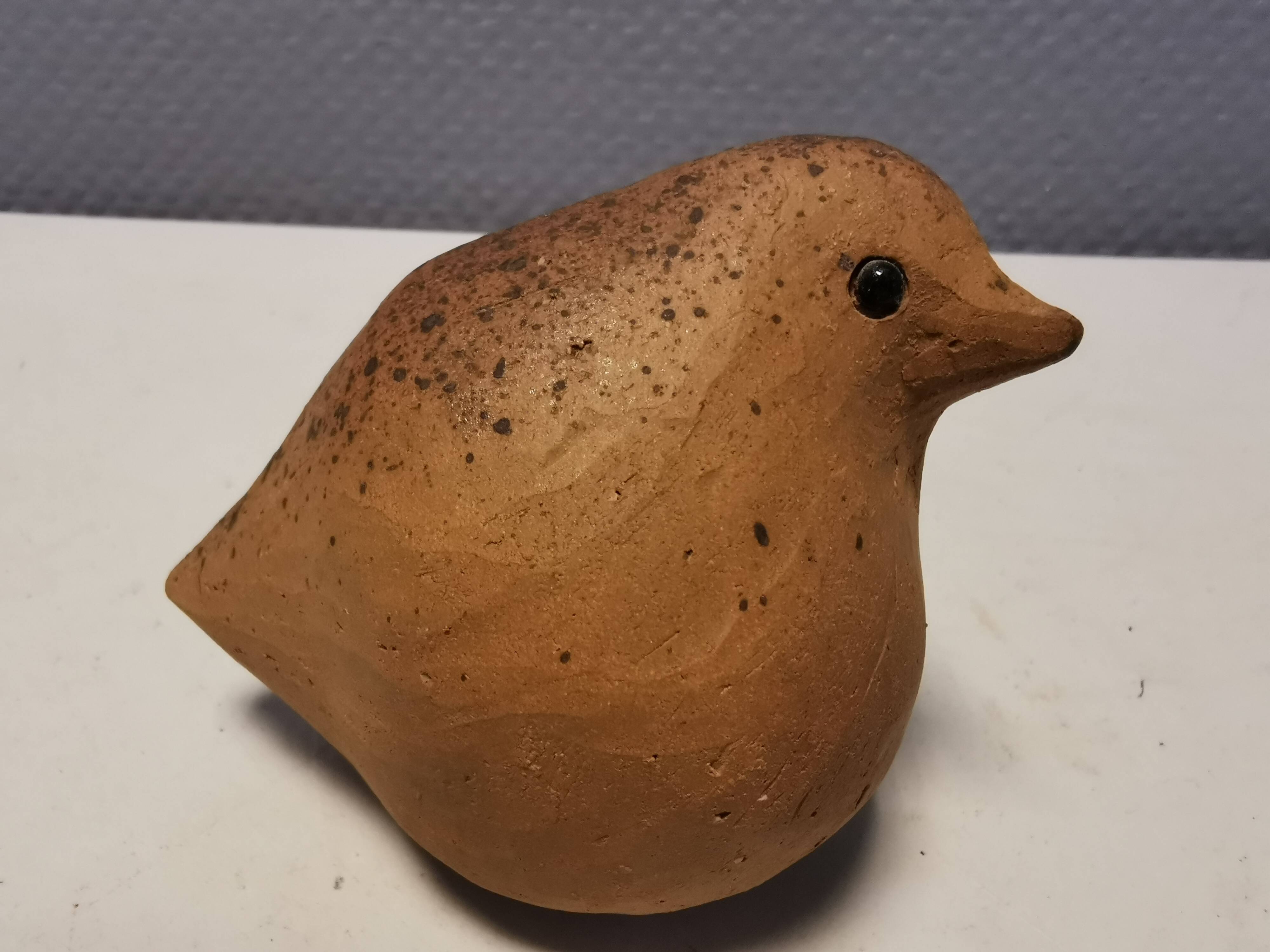 Beautiful ceramic bird, designed by Lise Ostfeldt Denmark 1970s.