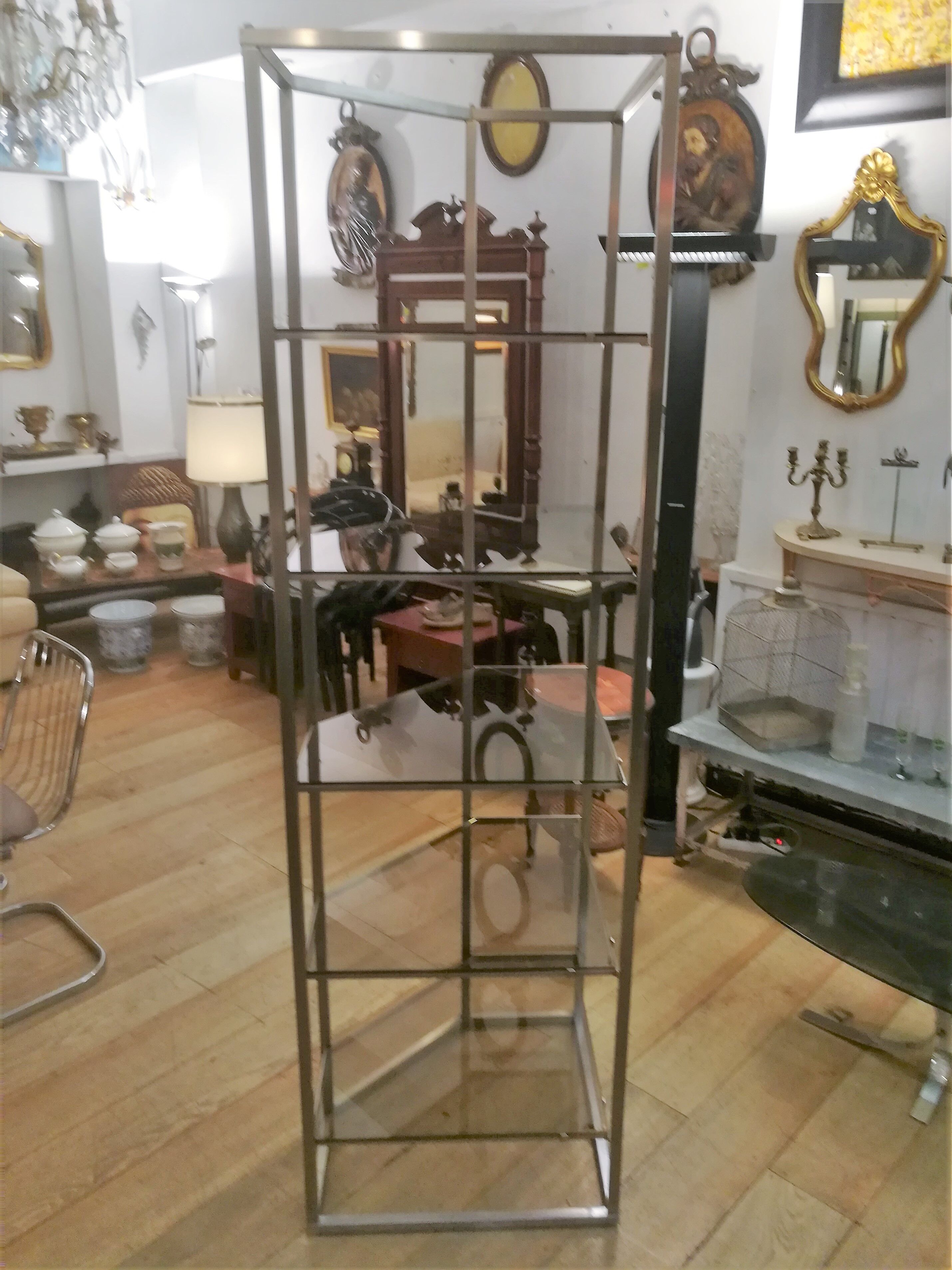 Angle shelf in chrome metal and smoked glass