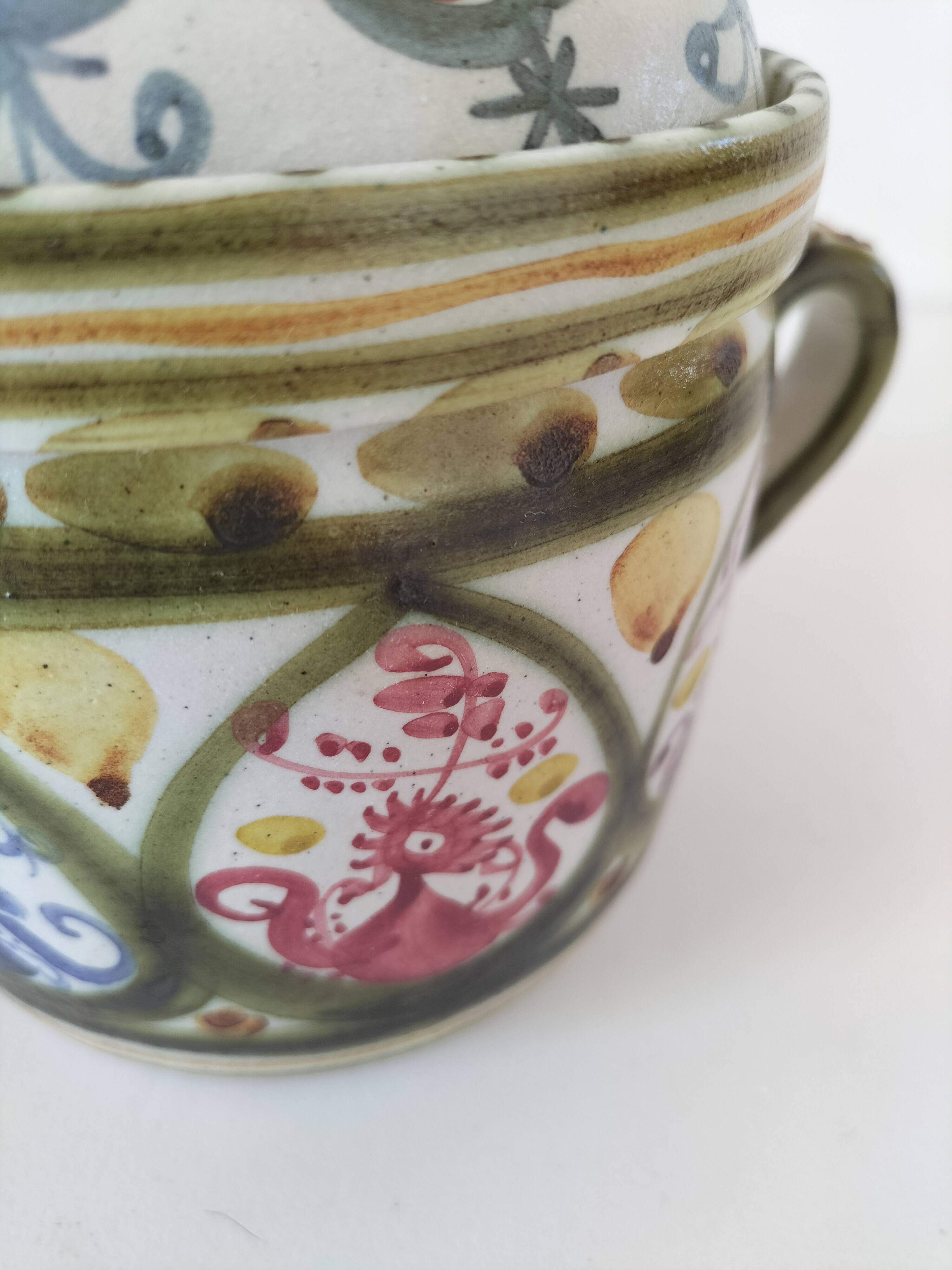 Small Keraluc broth pot Signed André l'Helguen