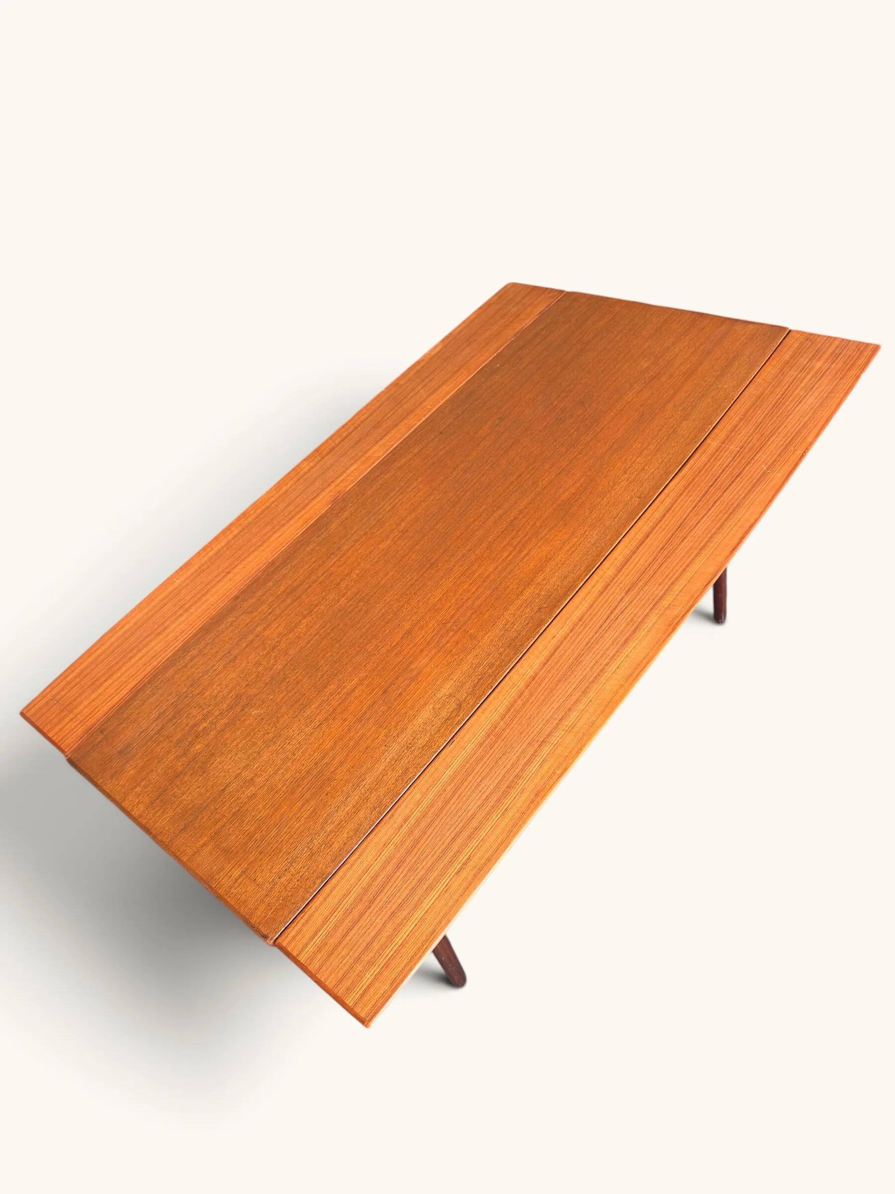 Vintage Mid-Century coffee table and dining table in one, Grete Jalk for Glostrup.