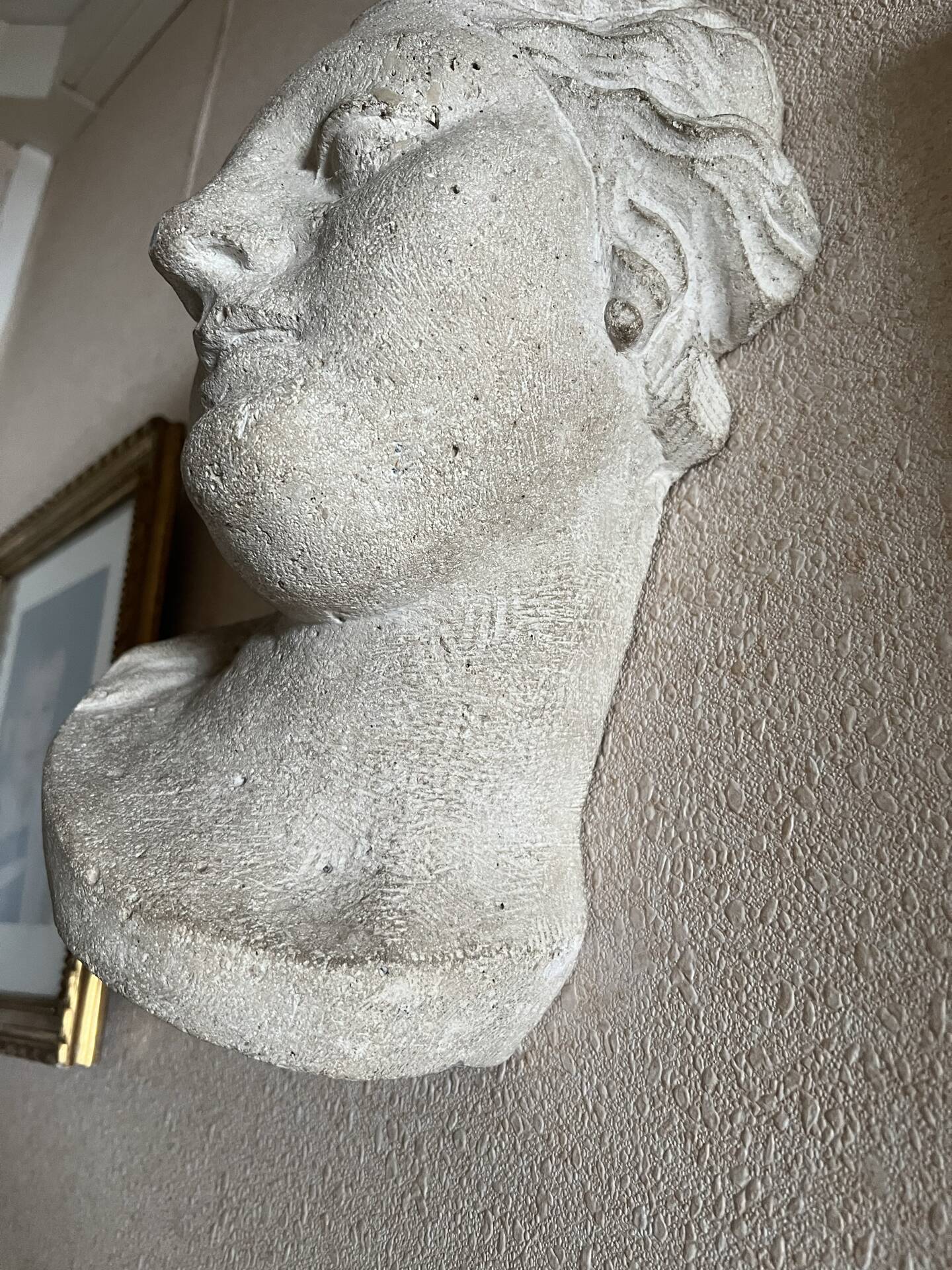 Statue tête d’aphrodite en pierre sculptée main