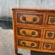 Commode de style Louis XIV en marqueterie – Dans le goût de Hache