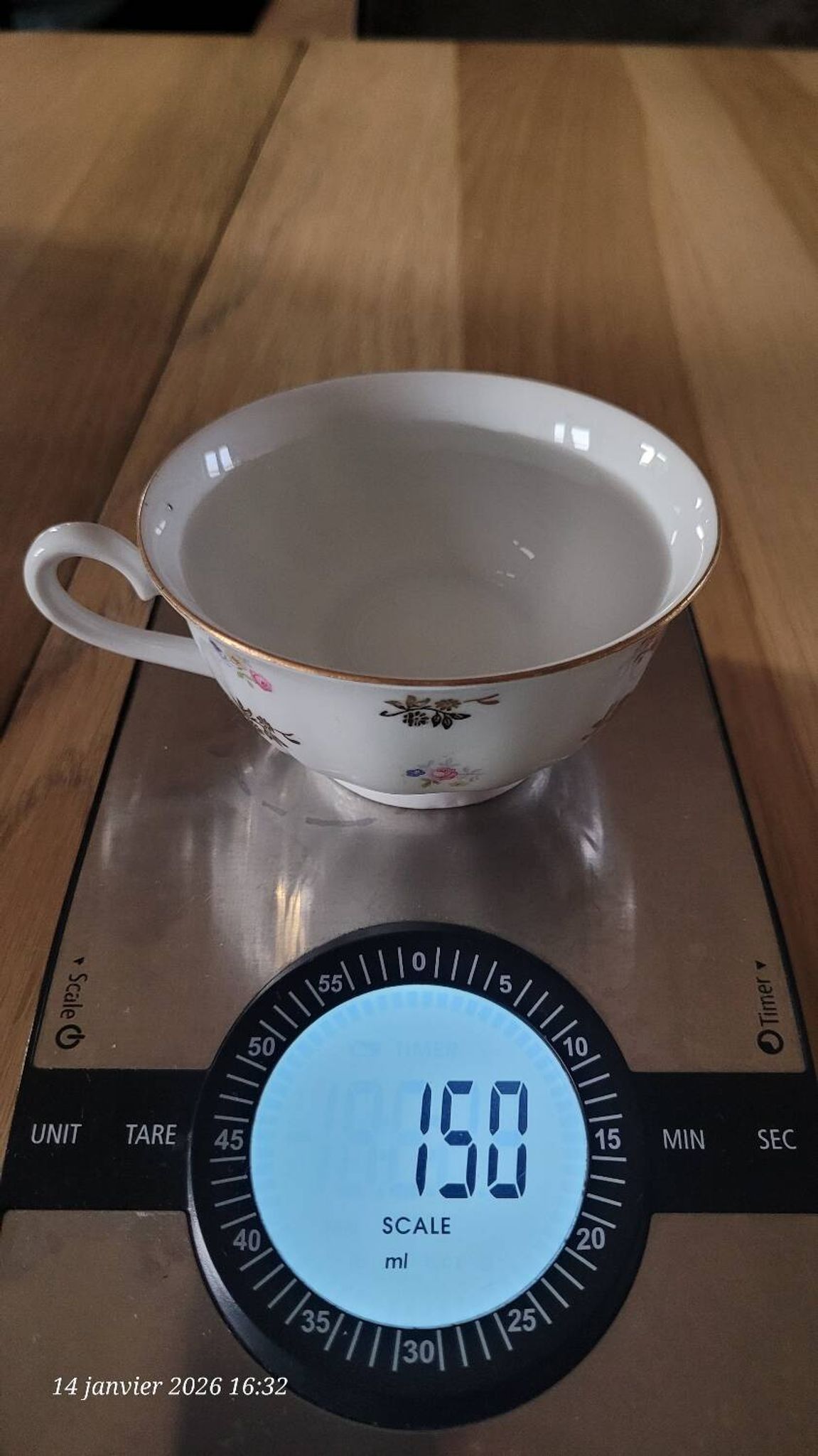 4 cups and saucers in porcelain from Bavaria